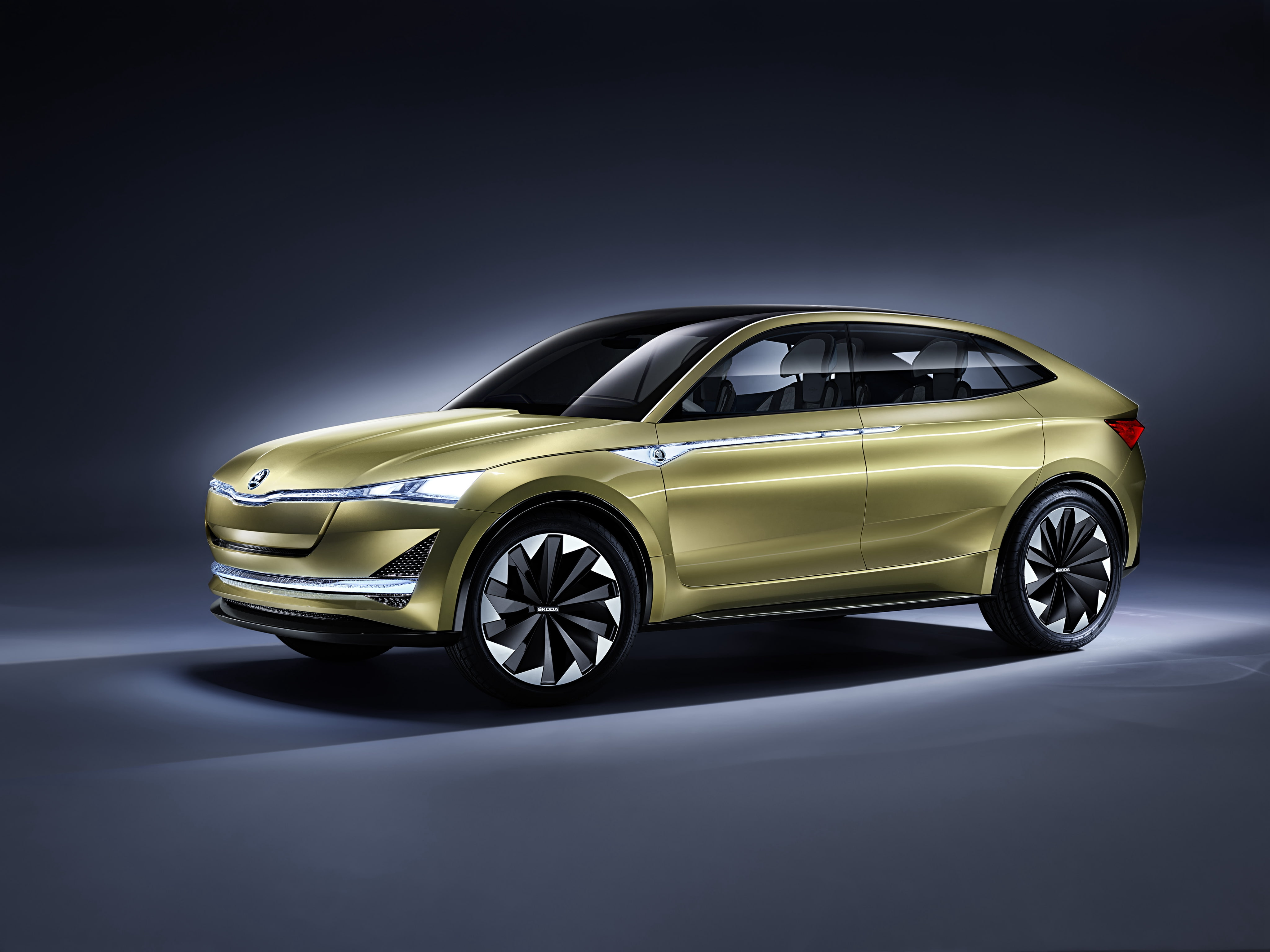 car, chrome, 2018, motor vehicle, clean, motion, studio shot, gray, no people, shiny, Skoda VisionE Concept, 4K, indoors, design, luxury, silver colored, HD Wallpaper