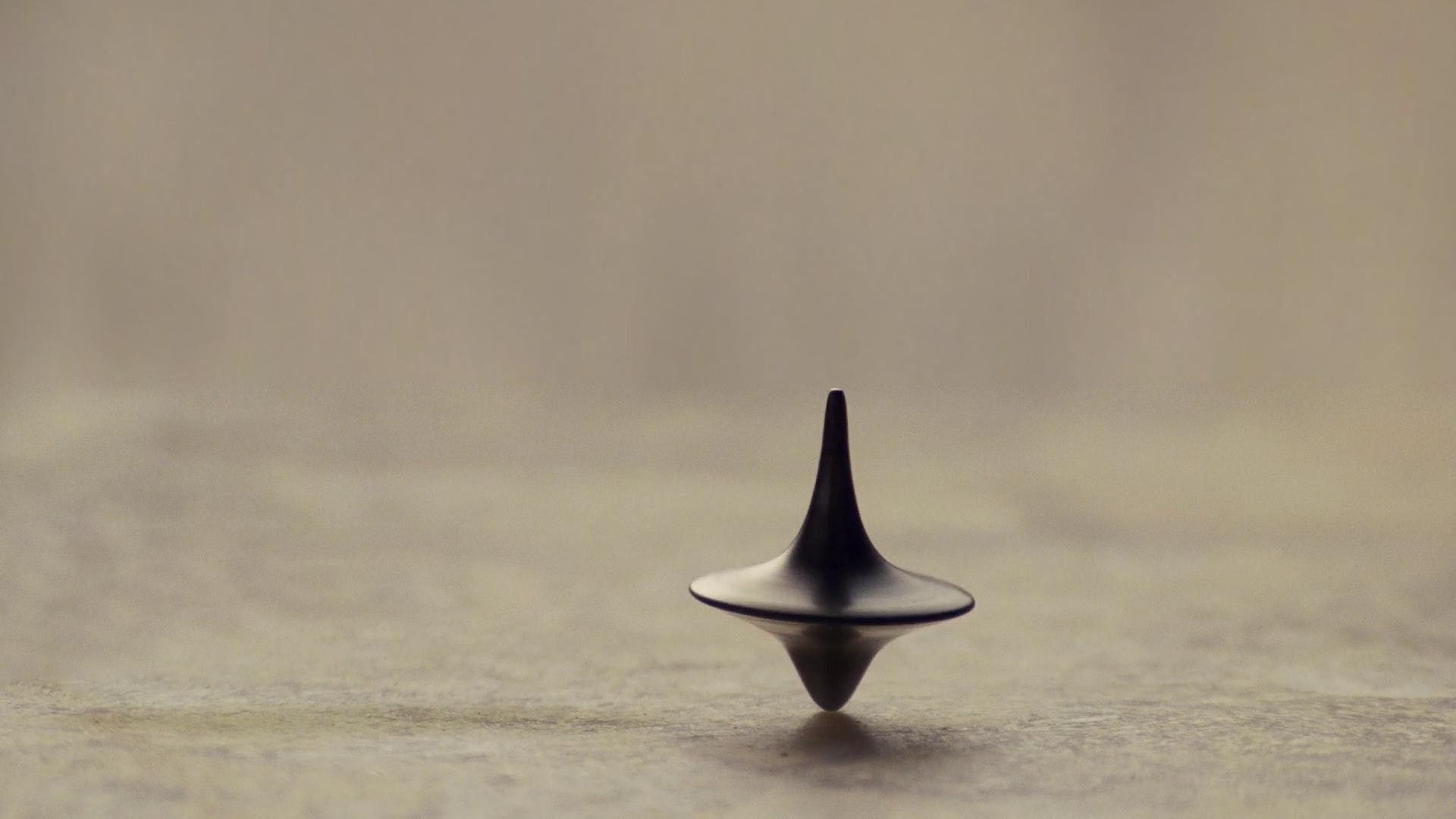 selective focus, food and drink, copy space, side view, 1080P, no people, steel, simplicity, wood - material, table, motion, close-up, day, metal, household equipment, HD Wallpaper