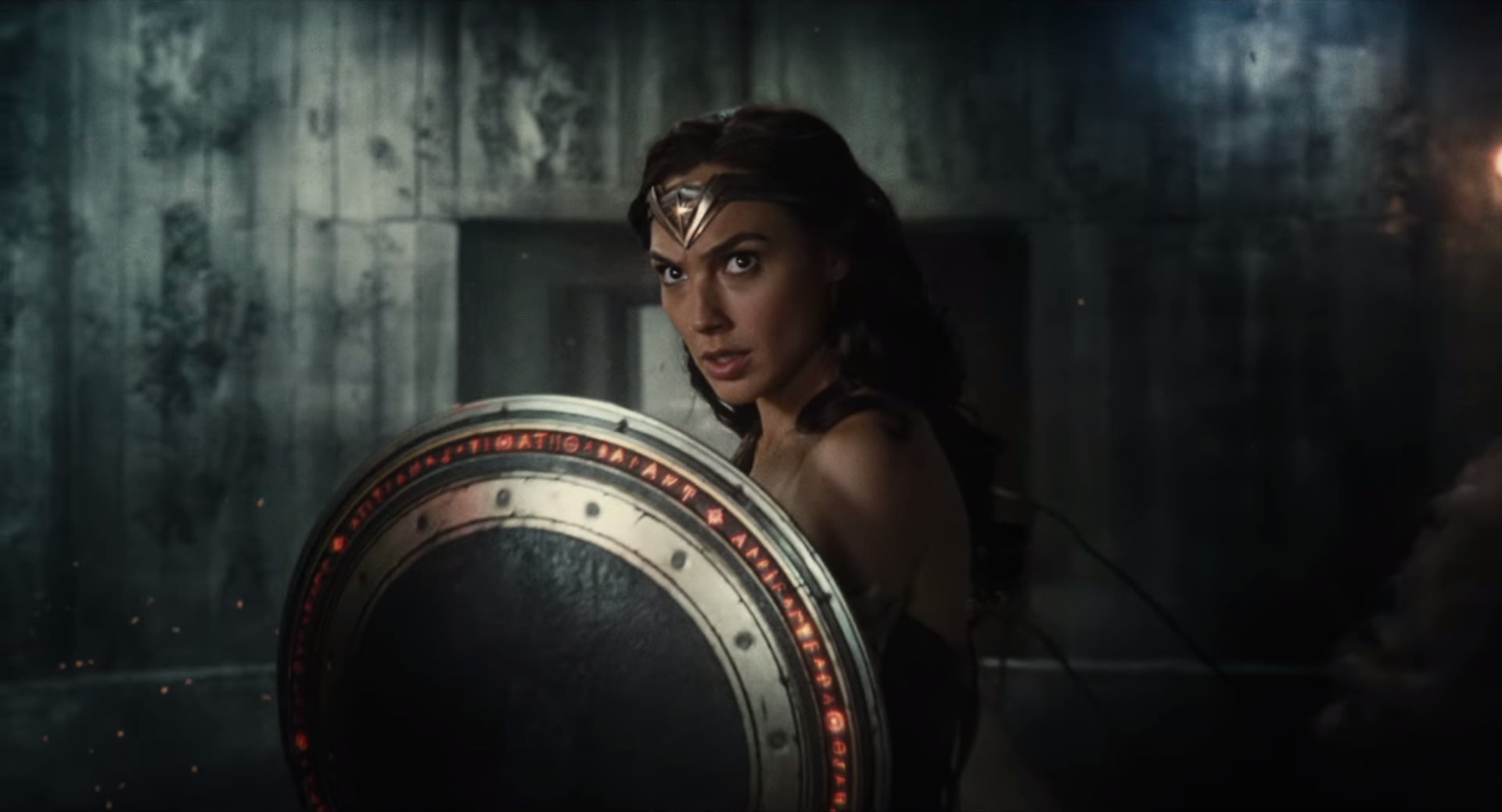 indoors, Wonder Woman, Movie, adult, portrait, contemplation, Gal Gadot, beauty, young adult, Justice League (2017), headshot, looking at camera, Justice League, HD Wallpaper