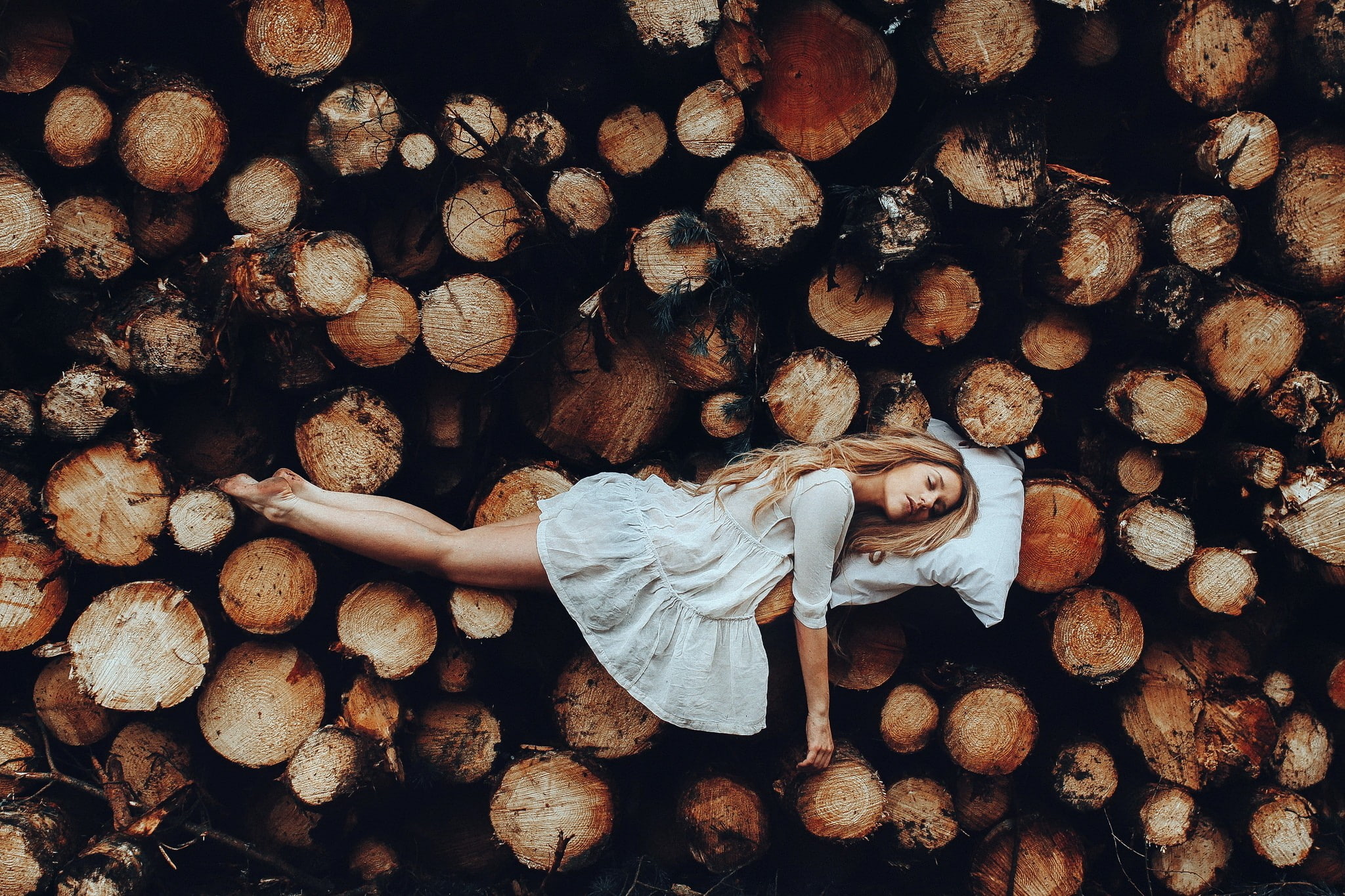 1080P, women, sleeping, wood, HD Wallpaper