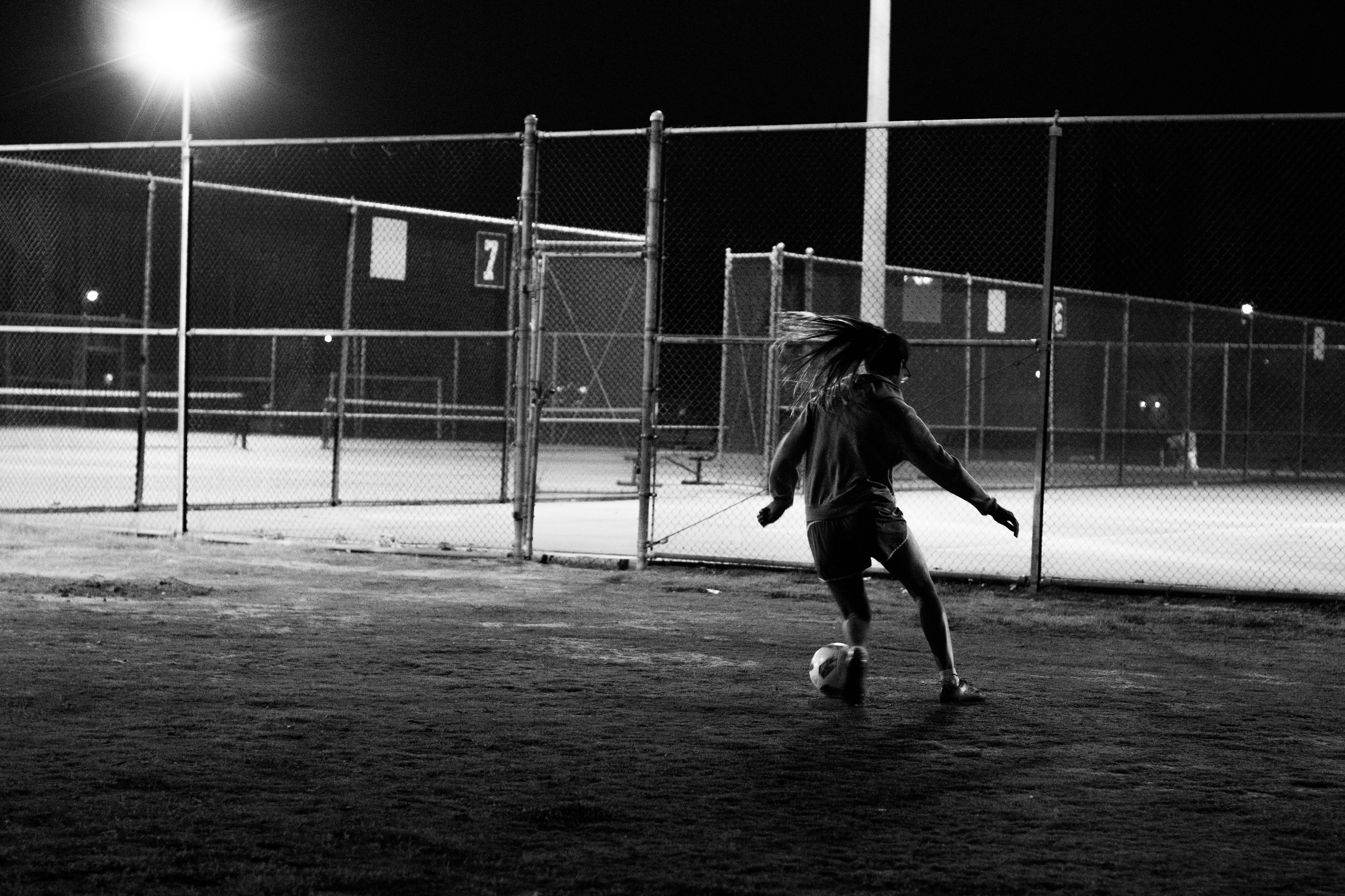 illuminated, footy, full length, court, rear view, hard work, practice, endurance, built structure, sport, night, 5K, architecture, real people, leisure activity, HD Wallpaper