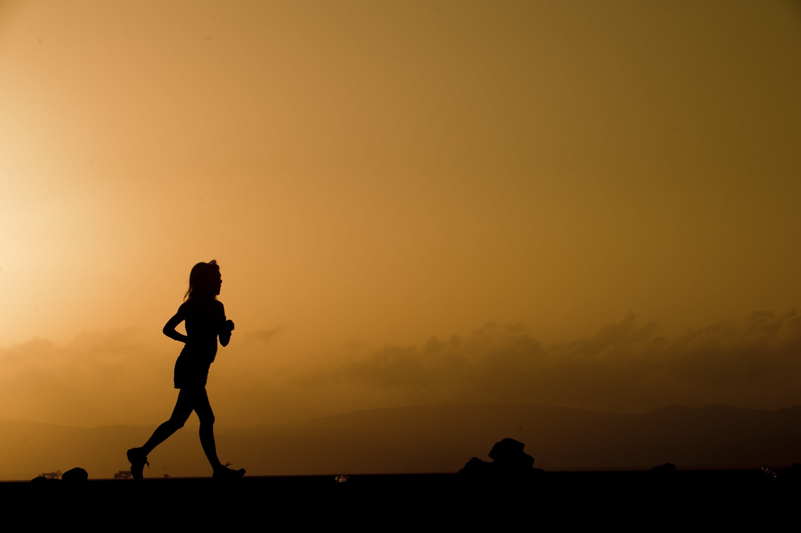 beauty in nature, full length, fit, health, cross country, sport, effort, golden, female, adult, dusk, men, 2K, runner, outdoors, jogger, twilight, running, HD Wallpaper