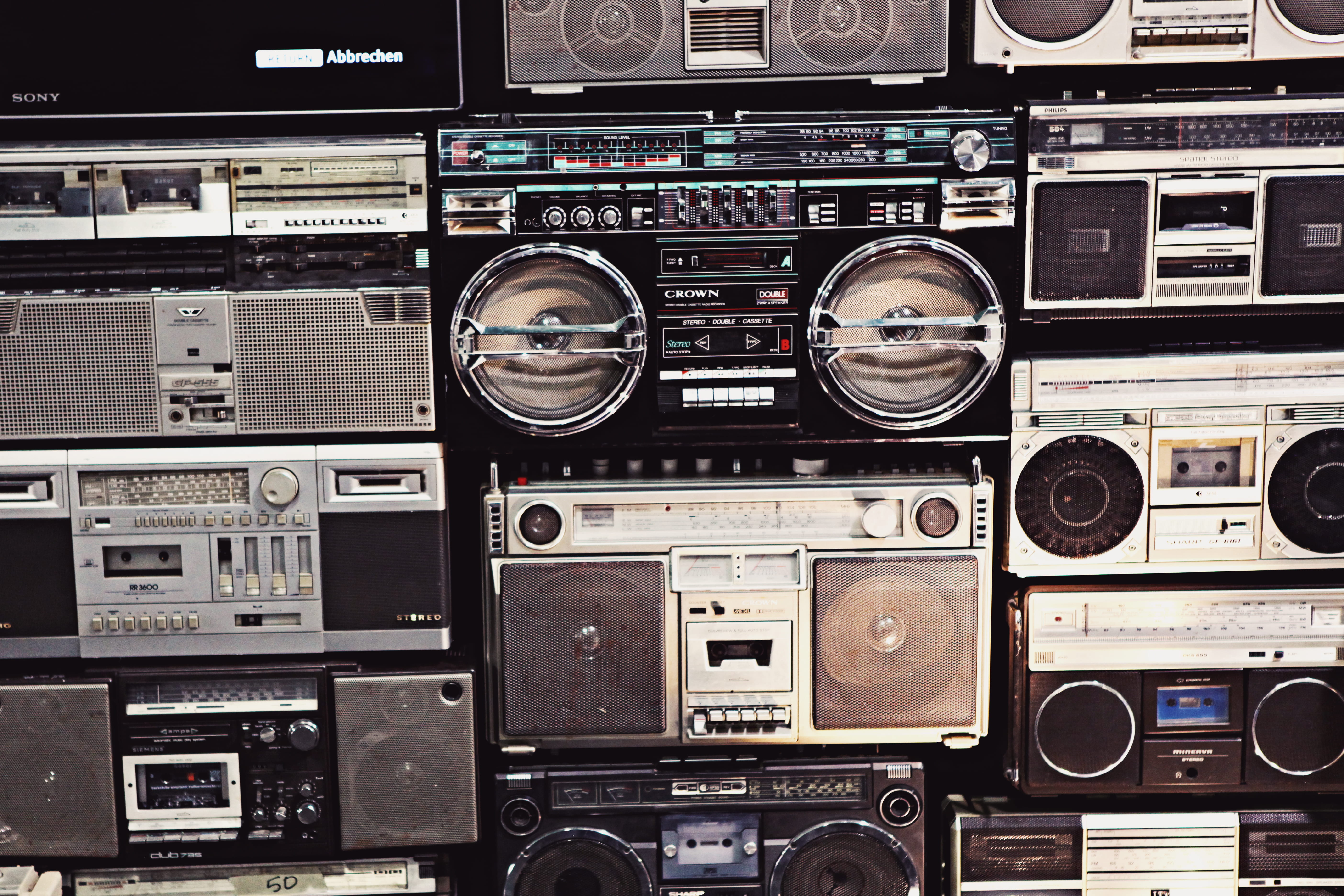 technology, arts culture and entertainment, mixtape, playlist, music, electrical equipment, close-up, portable, full frame, day, bass, audio equipment, HD Wallpaper