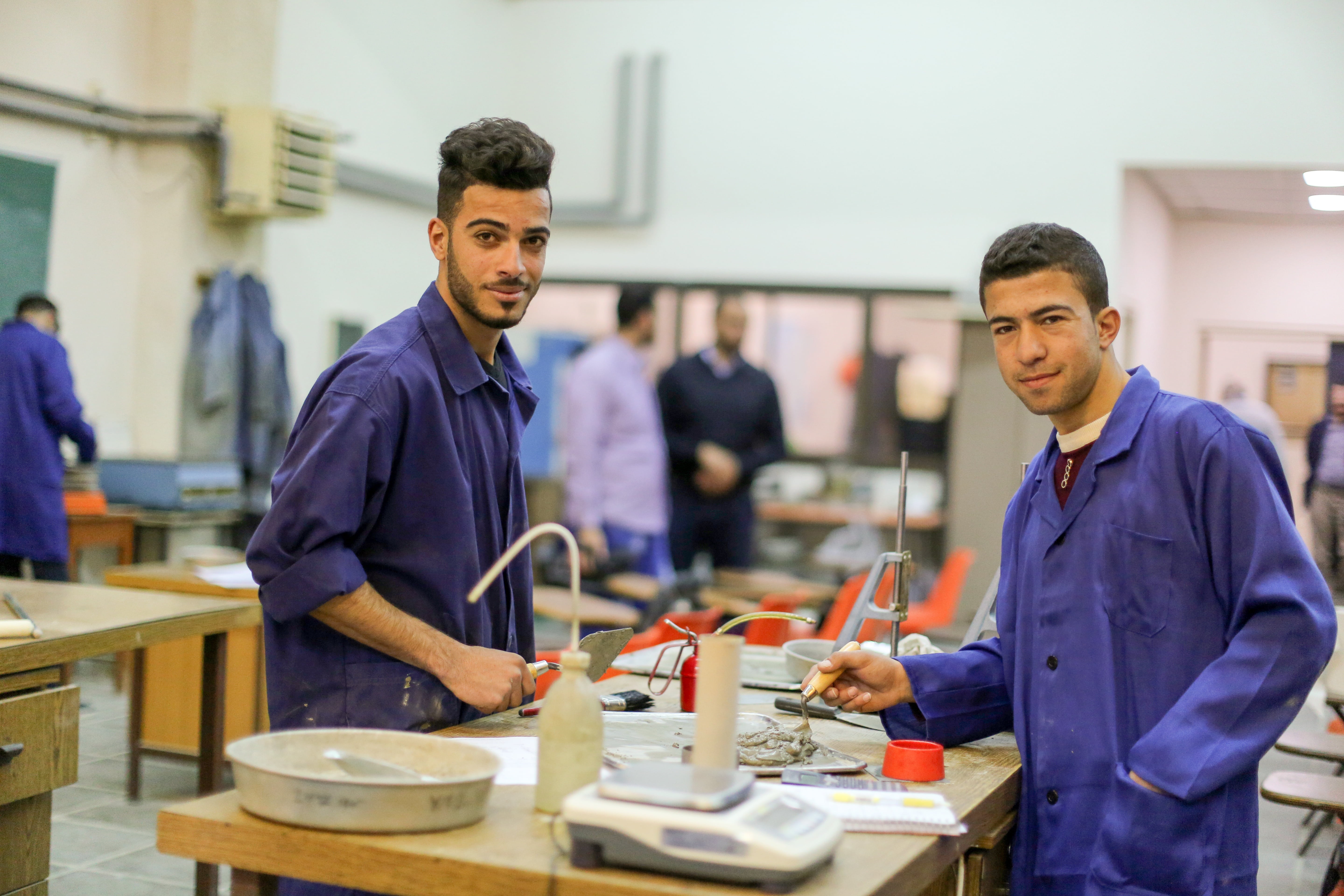birzeit, manufacturing, men, 5K, skill, factory, uniform, teamwork, incidental people, technology, work tool, people, looking at camera, industry, cooperation, HD Wallpaper