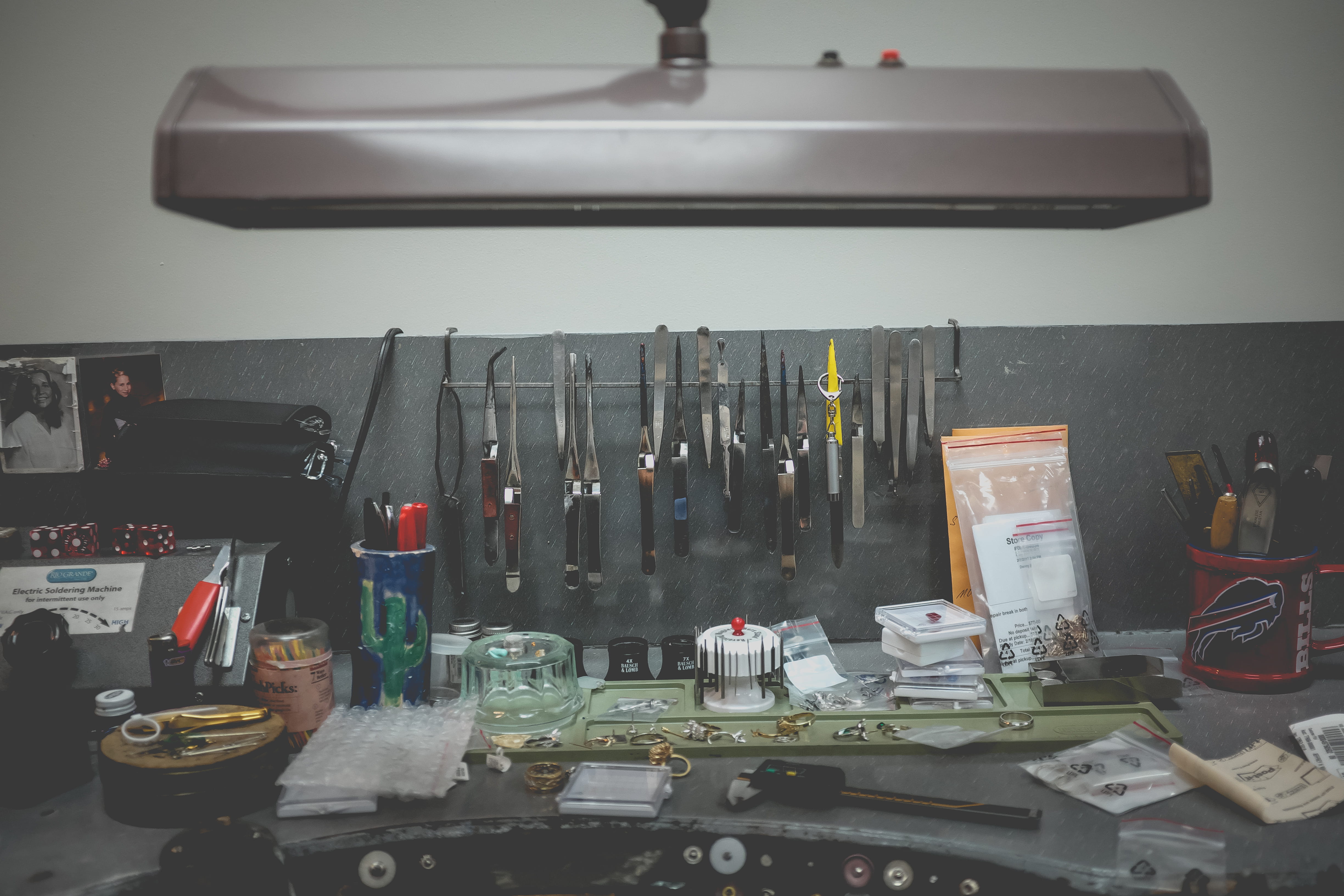 man made, workspace, gray, item, craft, utensil, hand, drawer, lay, hand tool, technology, type, table, 4K, arrangement, on top, no people, lot, desk, HD Wallpaper