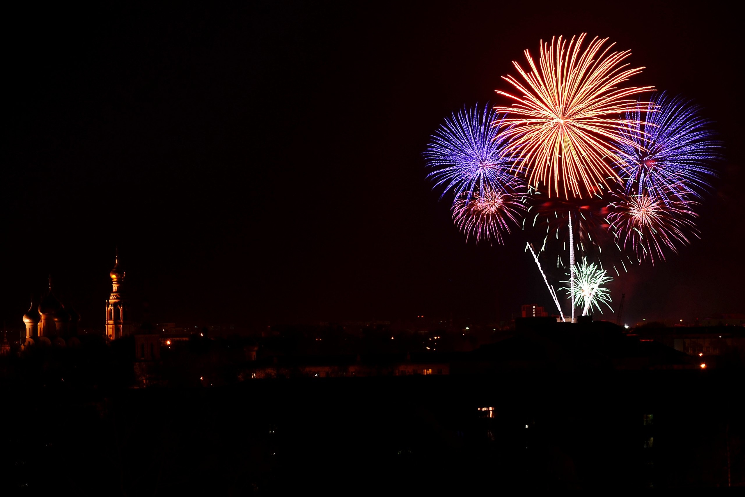 arts culture and entertainment, firework Display, firework, russia, exploding, night, fire - Natural Phenomenon, no people, building exterior, celebration, HD Wallpaper