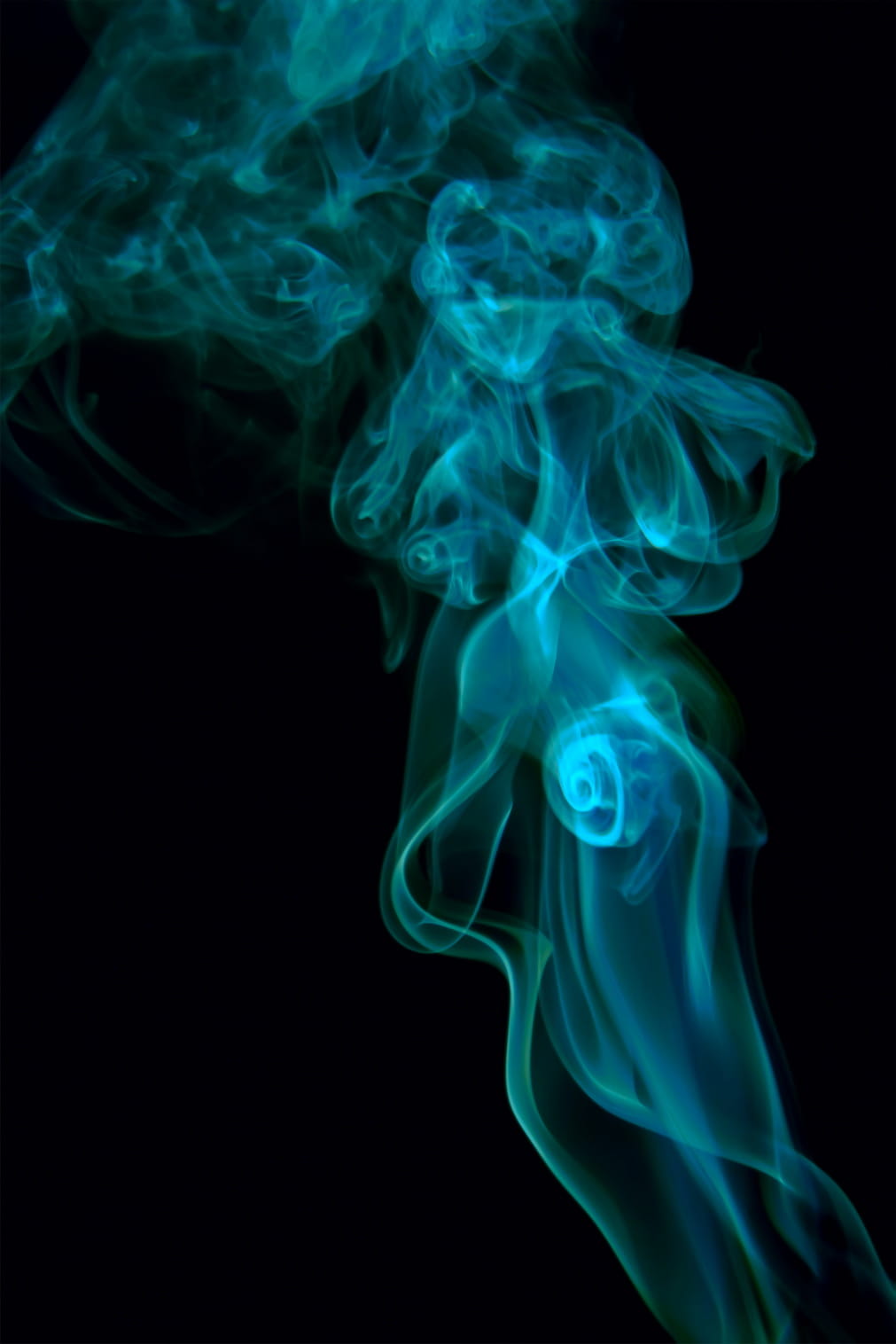 720P, mist, abstract, copy space, black, changing form, image, aromatherapy, curve, studio shot, fantasy, ideas, color, meditative, spirit, burning, swirl, Phone HD Wallpaper