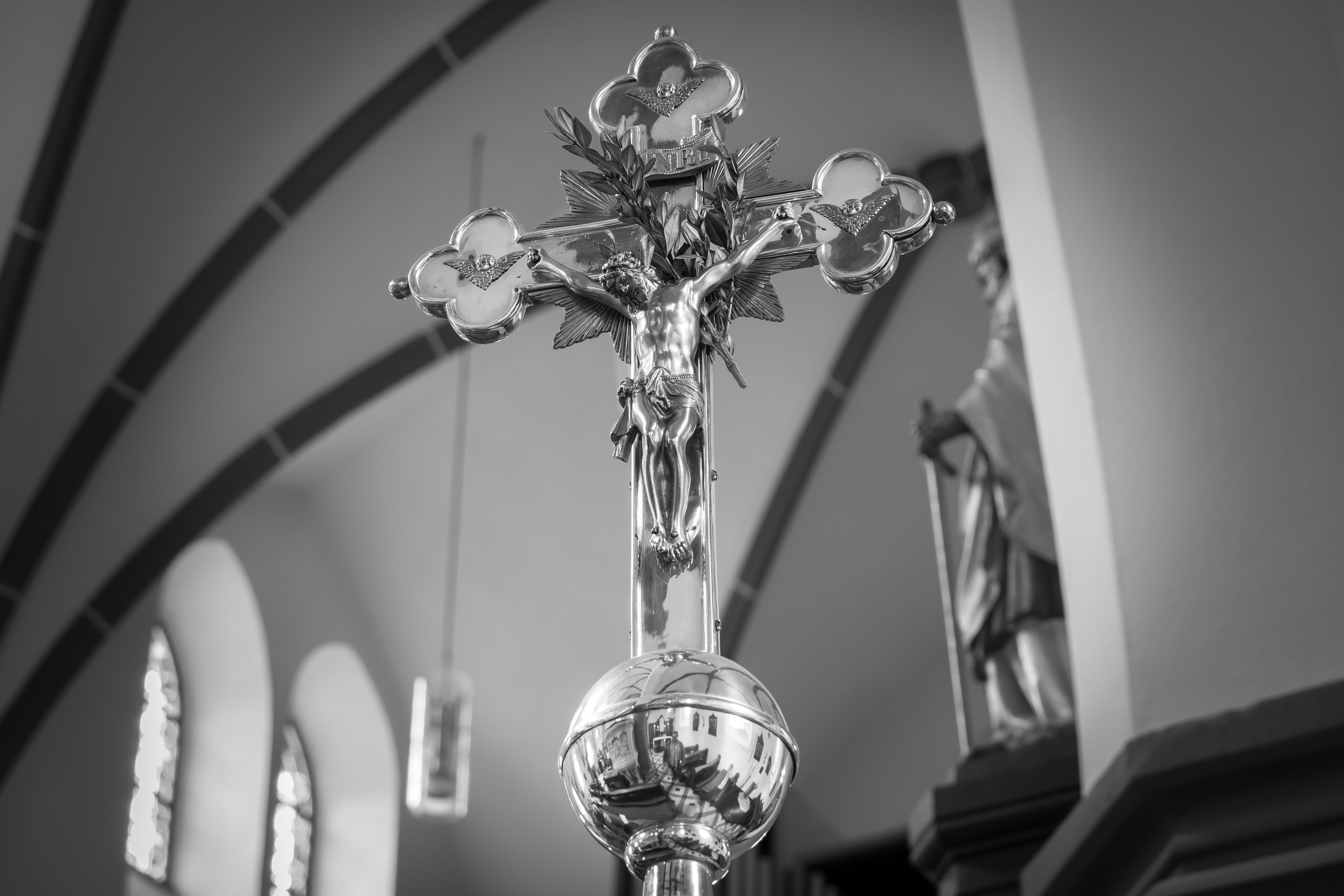 christ, religion, electric lamp, church, decor, holy, no people, plant, hanging, glass, architecture, vault, indoors, low angle view, cross, flower, carrying cross, HD Wallpaper