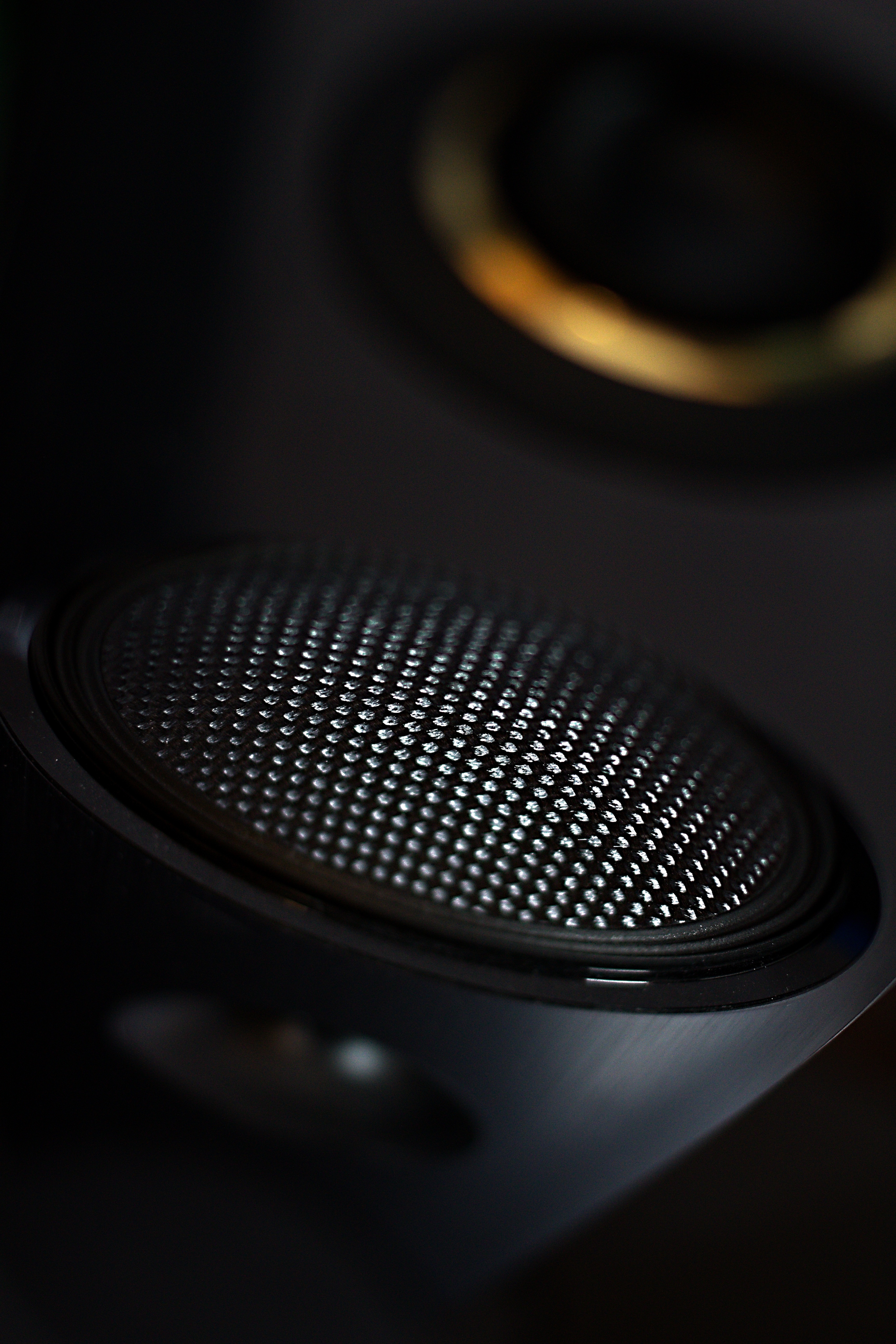 macro, shape, selective focus, indoors, focus on foreground, photo, arts culture and entertainment, technology, audio equipment, speakers, music system, Phone HD Wallpaper