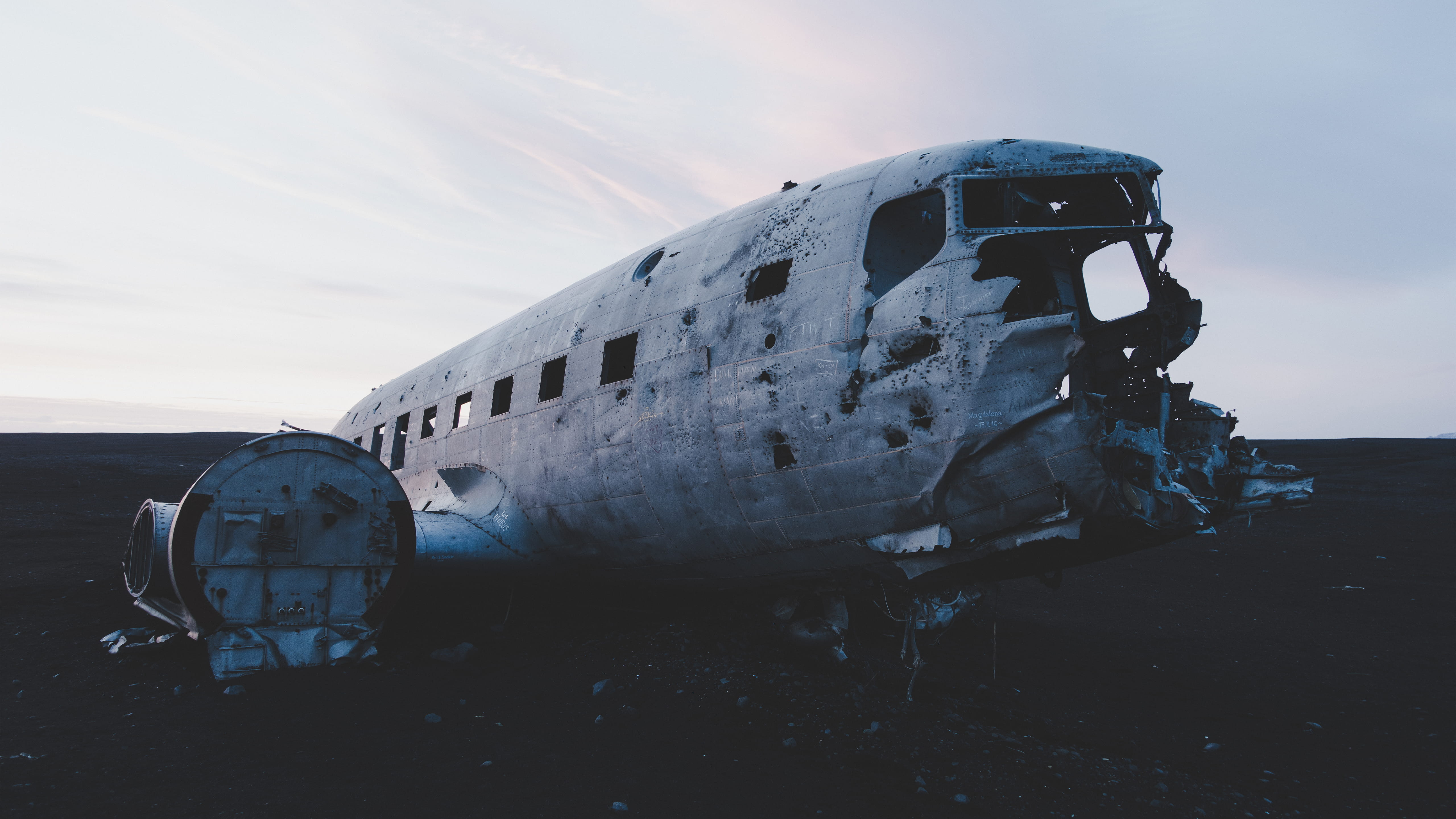 mode of transportation, deterioration, white, daytime, abandoned, airplane, commercial Airplane, land, plane wreck, black, floor, obsolete, cloud - sky, HD Wallpaper