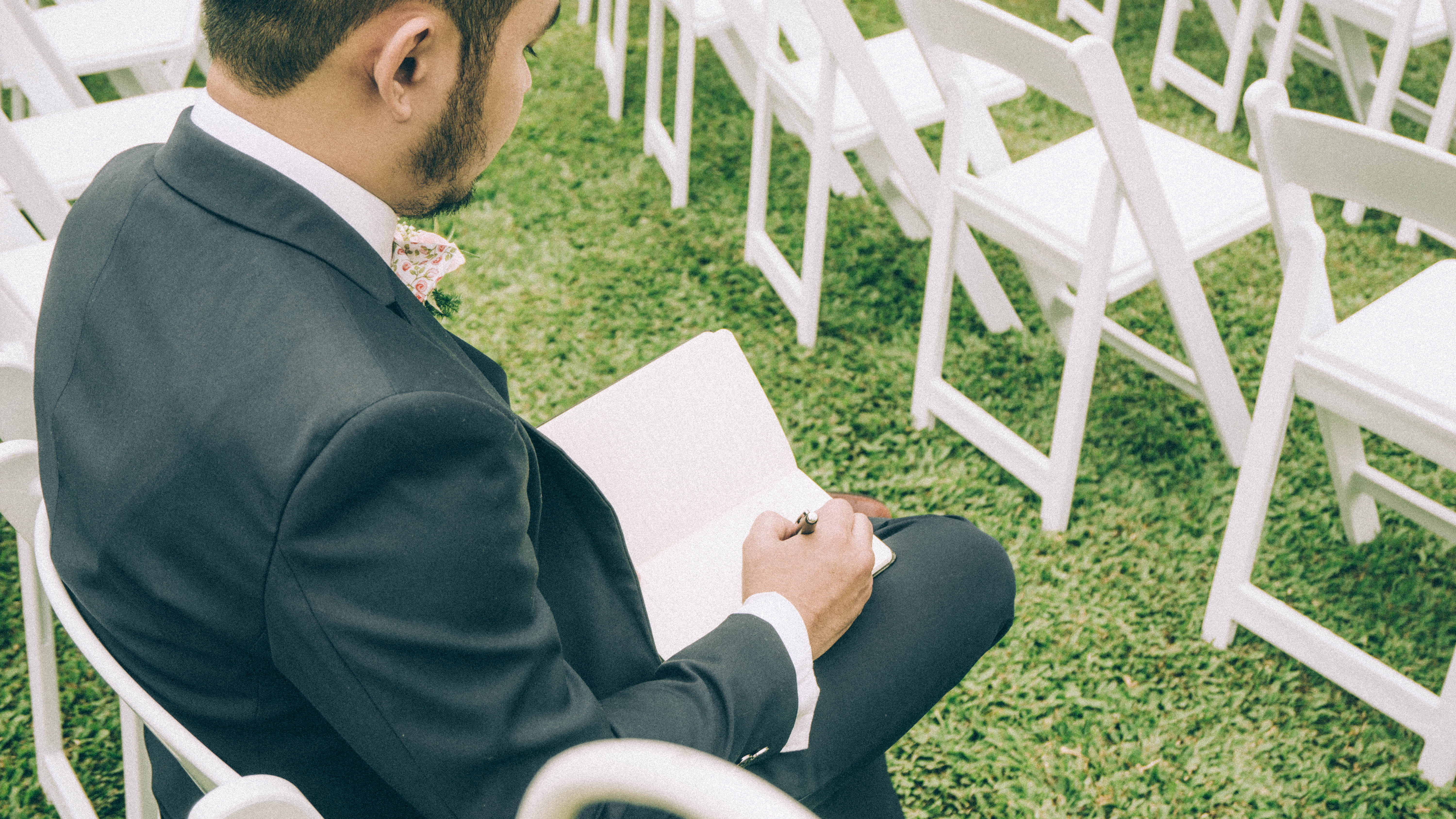 men, males, holding, reading, occupation, groom, well-dressed, suit, businessman, people, activity, vow, adult, business person, busy, notebook, one person, HD Wallpaper