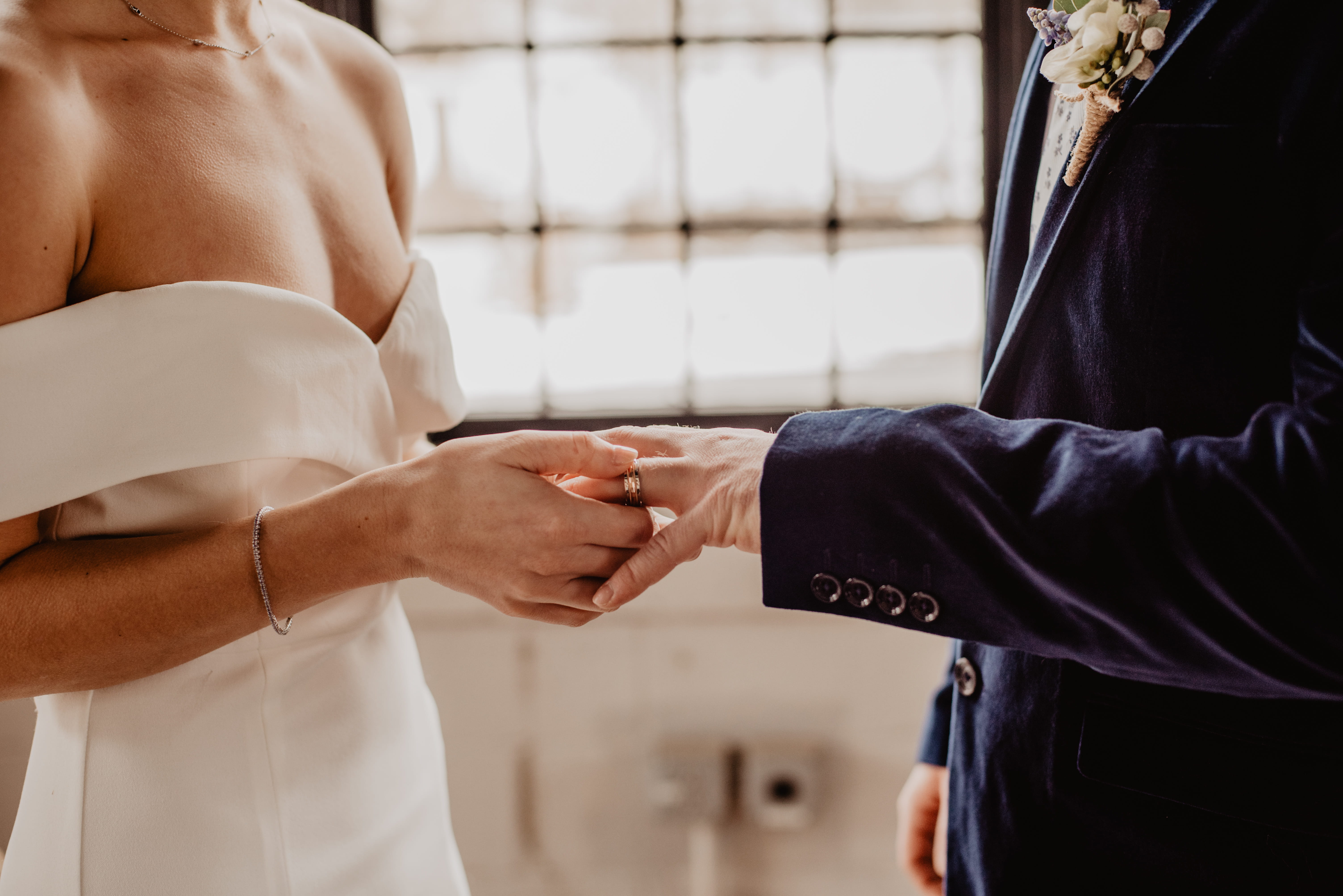 groom, 5K, positive emotion, ceremony, man, adult, life events, putting, Bride and Groom, women, ring, newlywed, midsection, people, men, wedding ceremony, HD Wallpaper