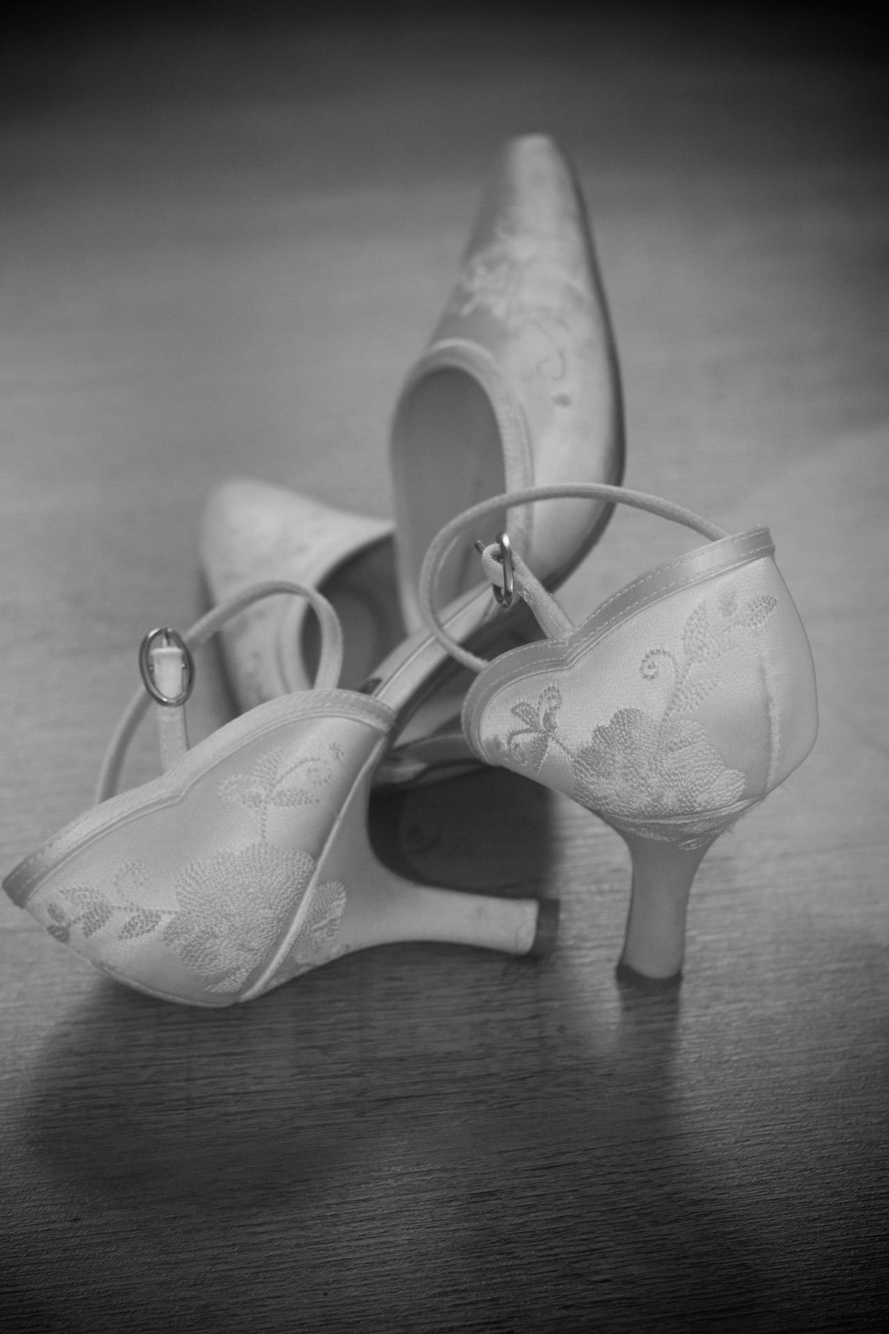 drinks, wedding, no people, white, bridesmaid, high angle view, steel, floral, fashion, mary, heart, groom, car, compatibility, metal, table, shoes, vignette, Phone HD Wallpaper
