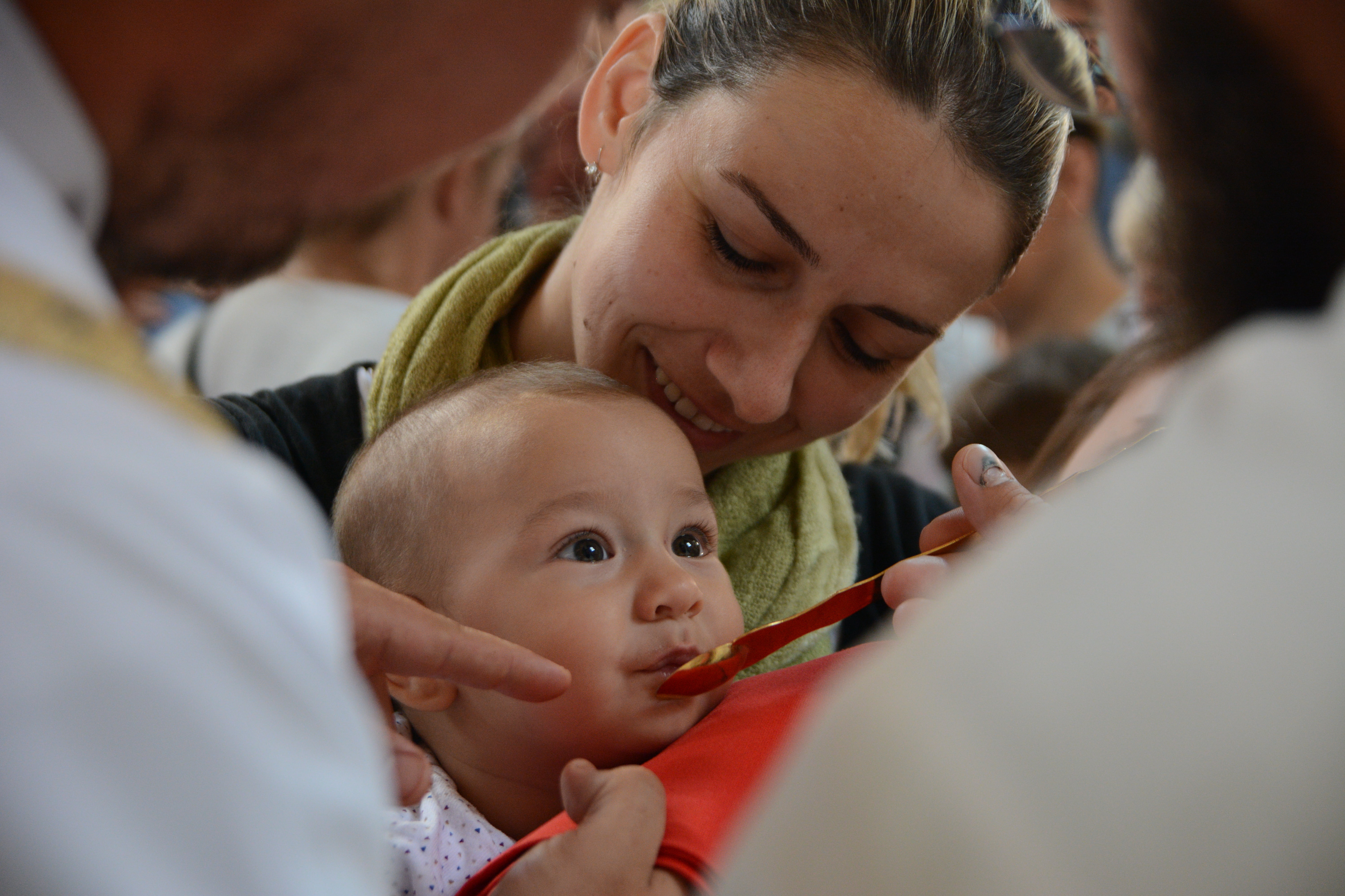 positive emotion, real people, Christianity, Holy Communion, young, males, togetherness, emotion, females, children, 5K, childhood, portrait, women, baby, HD Wallpaper