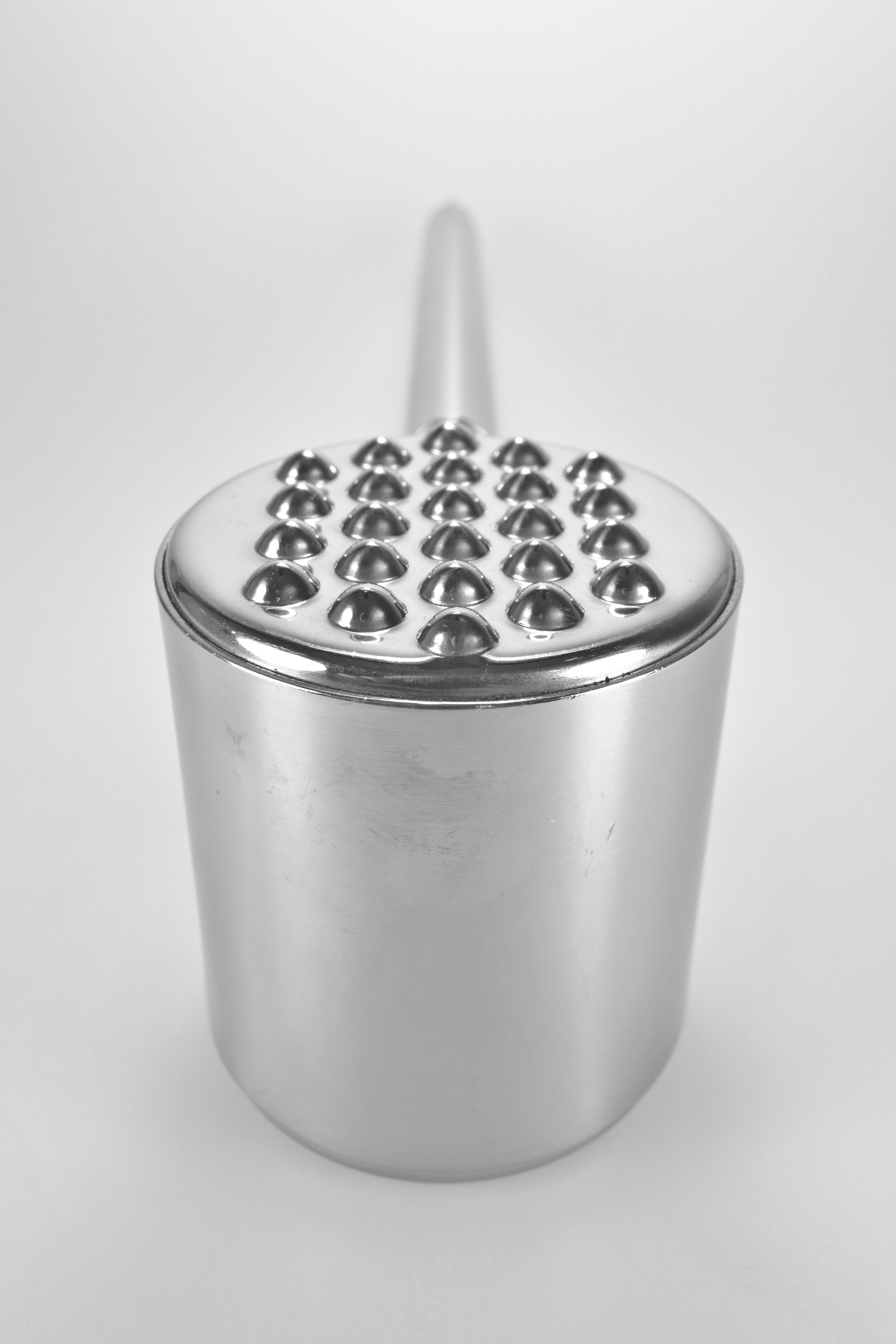 silver - metal, white background, indoors, aluhammer, steel, container, single object, spice, food, isolated, gray, alu, temptation, 4K, meat hammer, metal hammer, Phone HD Wallpaper