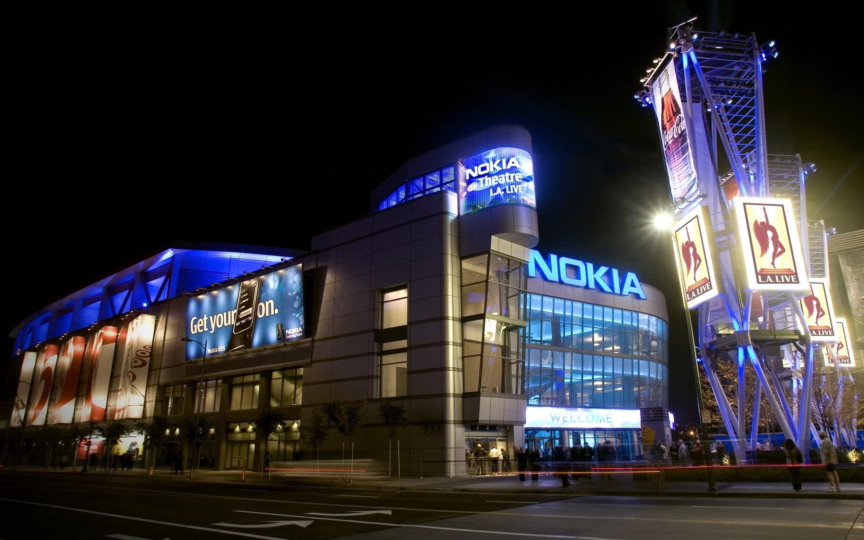 city Life, blurred motion, outdoors, lighting Equipment, nightlife, business, los angeles, tourism, urban Scene, building, famous Place, dusk, nokia theatre, HD Wallpaper