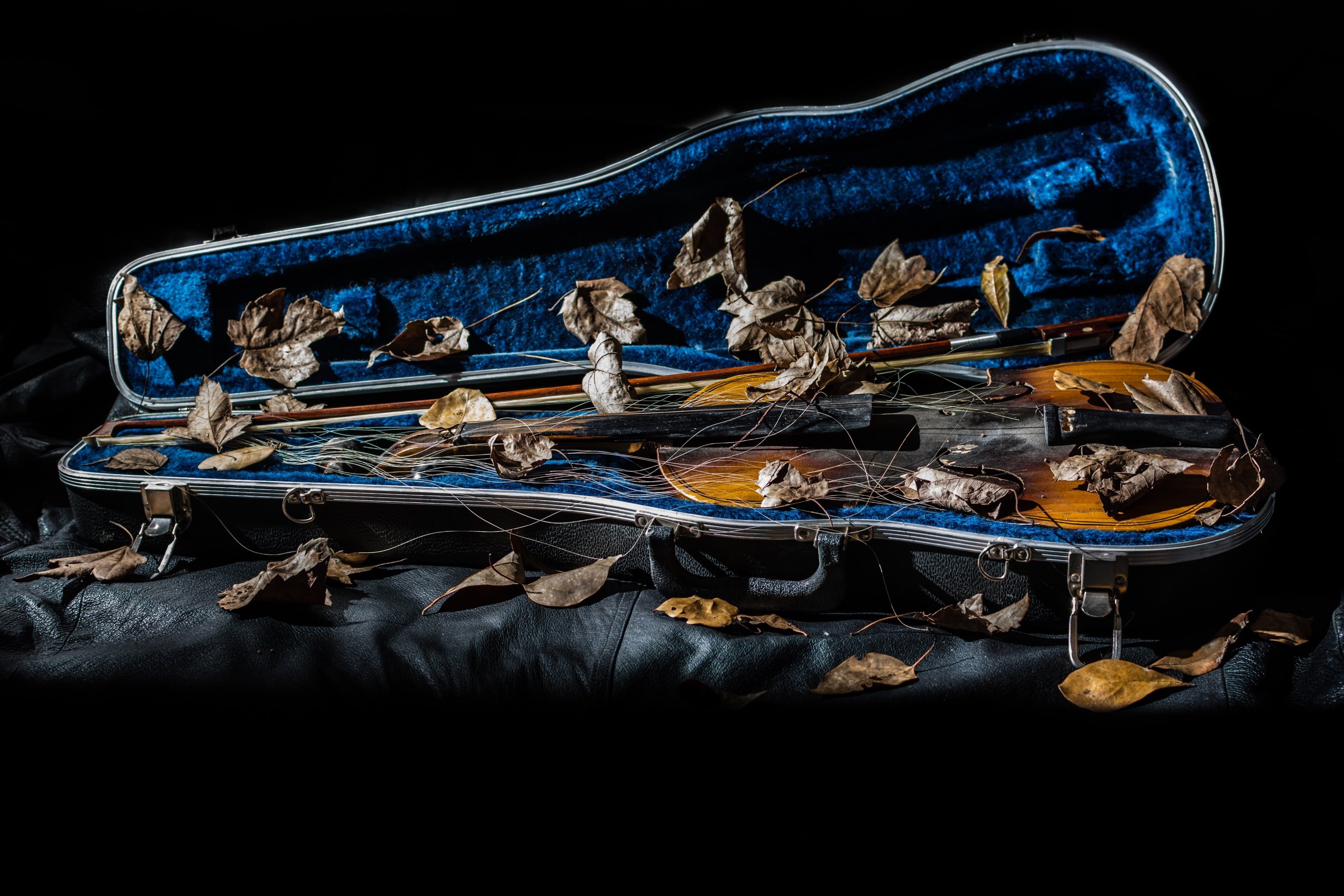 large group of objects, no people, 4K, metal, shoe, group of objects, wood - material, blue, still life, table, day, close-up, indoors, choice, studio shot, HD Wallpaper