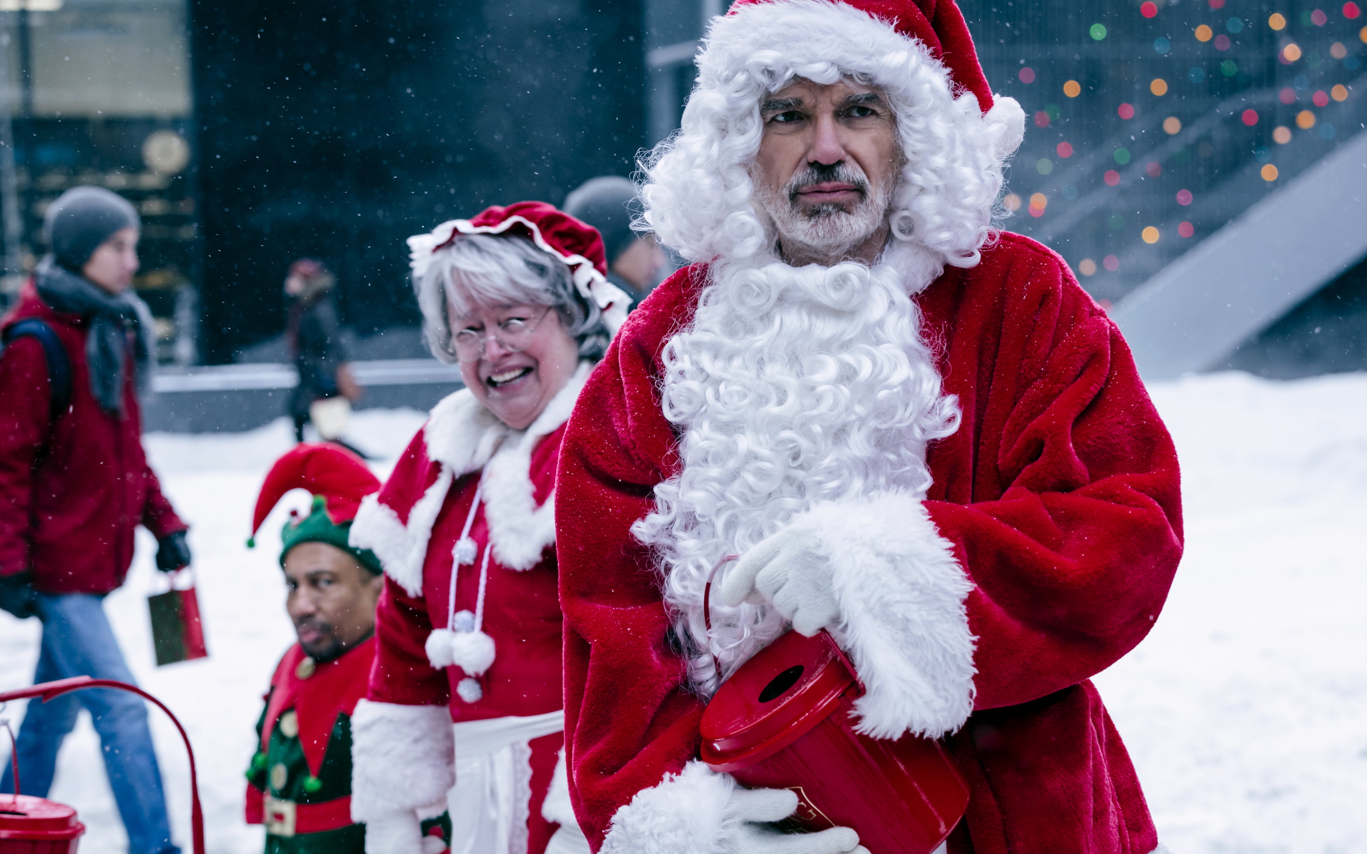 senior Adult, billy bob thornton, child, claus, s, adult, christmas, family, smiling, emotion, positive emotion, warm clothing, december, traditional Clothing, HD Wallpaper