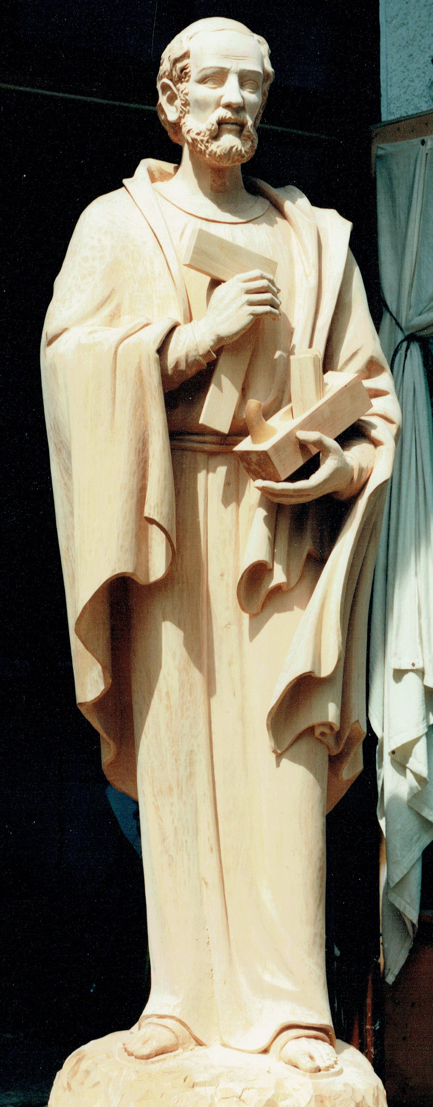 close-up, craft, santon, statue, joseph, wood, christianity, creativity, no people, father, bible, josef, art and craft, carving, the past, arts crafts, Phone HD Wallpaper