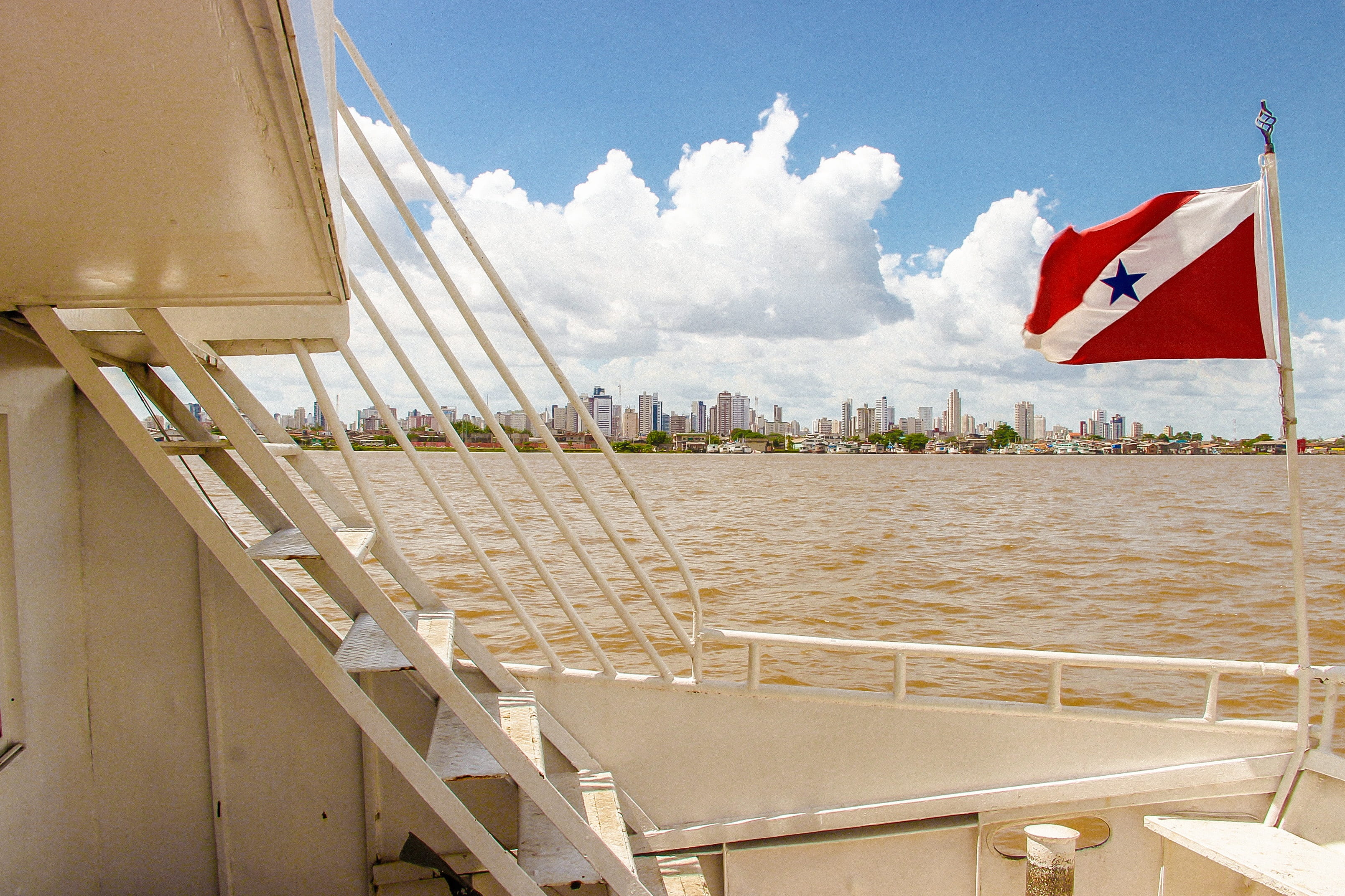 wood - material, architecture, patriotism, luxury, no people, railing, beach, building, outdoors, city, bethlehem, 2K, travel destinations, belém pará, HD Wallpaper