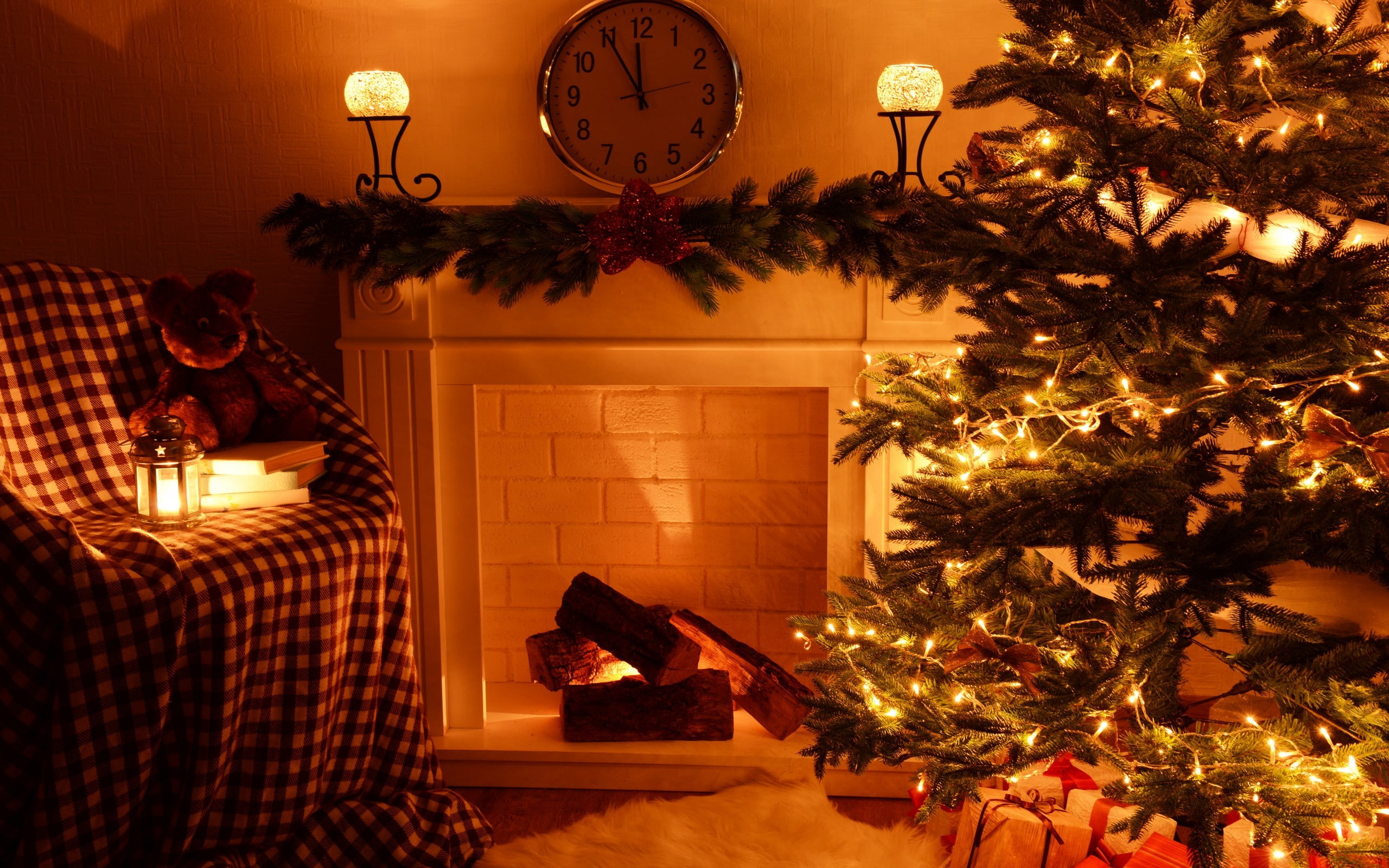 night, Christmas tree, decoration, decorations, home interior, holiday - event, clock, christmas lights, light, tree, christmas ornament, electric lamp, HD Wallpaper