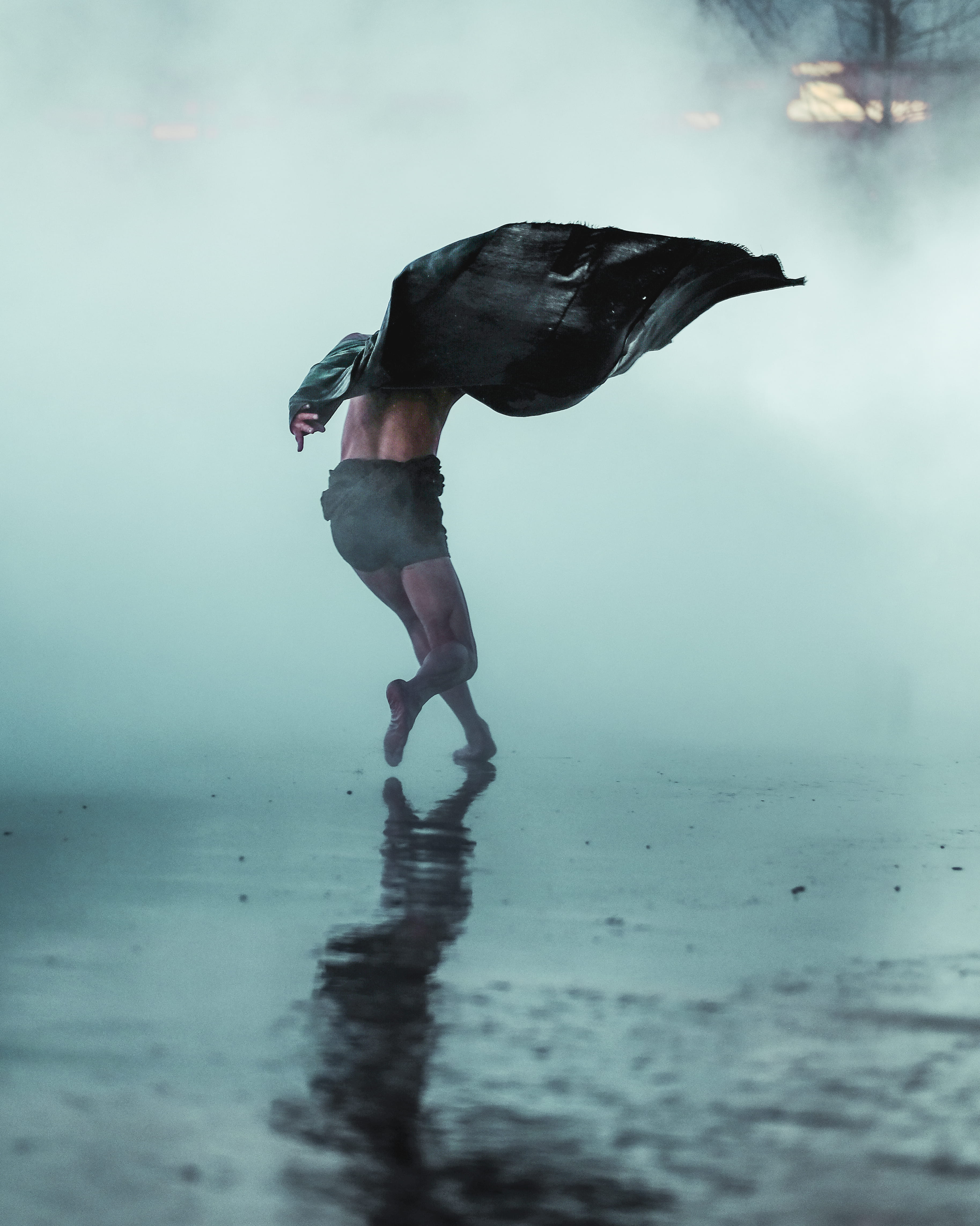adult, reflection, guy, jacket, tate, real people, fog, shirtless, adults only, water, gracefully, action, sport, leather, street, underwater, nature, motion, Phone HD Wallpaper