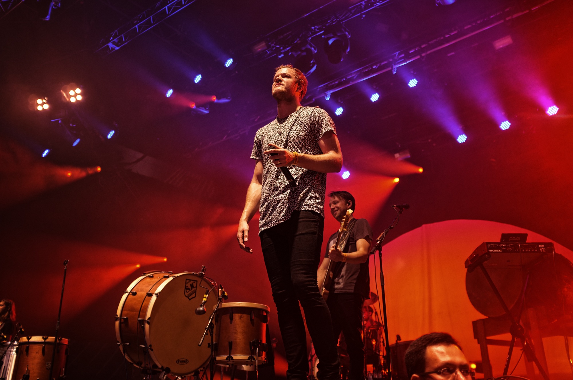people, performer, microphone, 1080P, modern Rock, stage - Performance Space, musical Band, performing Arts Event, crew, skill, enjoyment, music, rock Music, HD Wallpaper