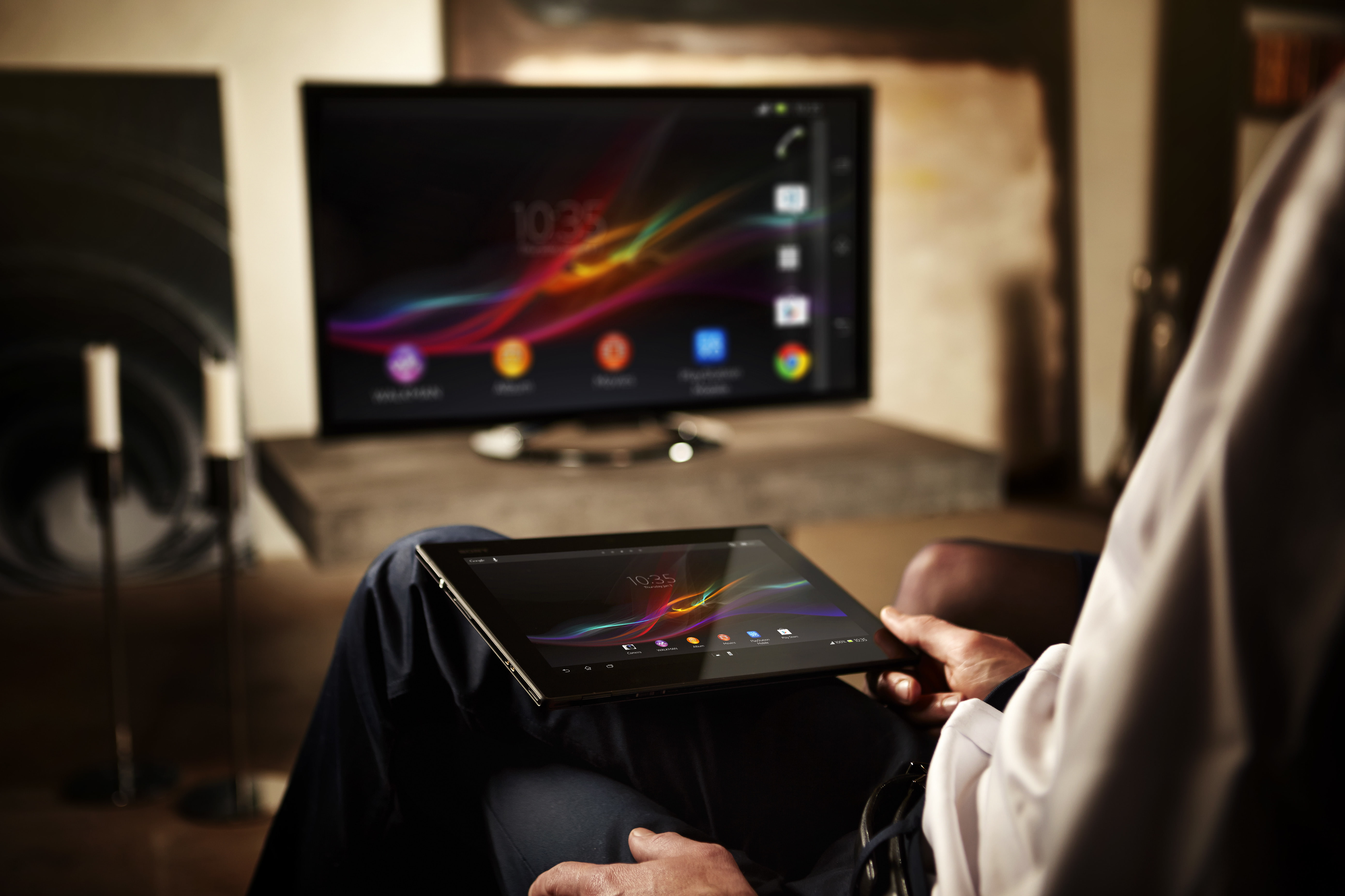 black, focus on foreground, tablet, real people, sitting, hand, computer, connection, indoors, men, human hand, technology, communication, digital tablet, HD Wallpaper