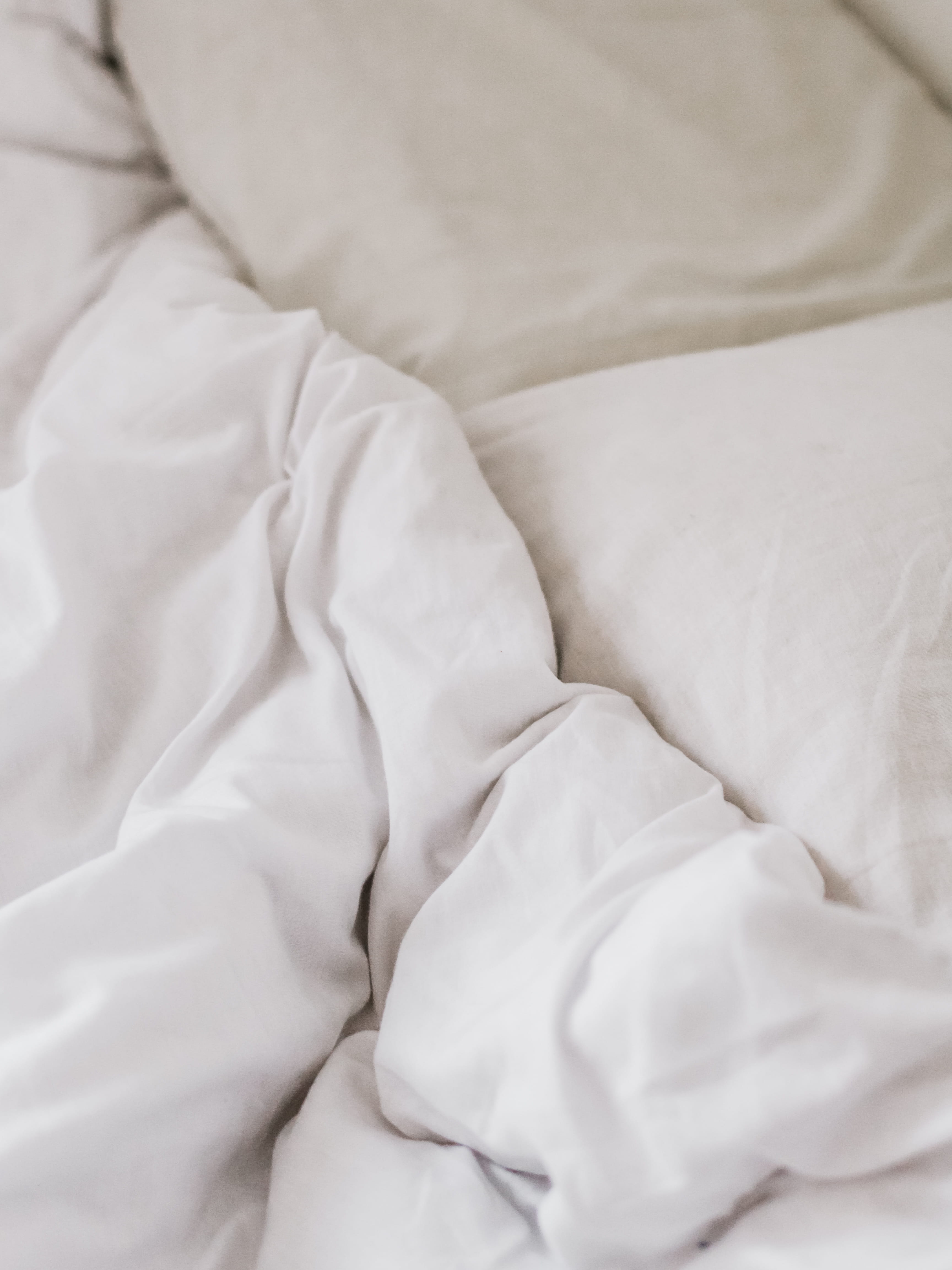 reading, relaxation, high angle view, baby, instagram, cushion, bedspread, white, blanket, cozy, clean, newborn, furniture, close-up, covers, white color, Phone HD Wallpaper