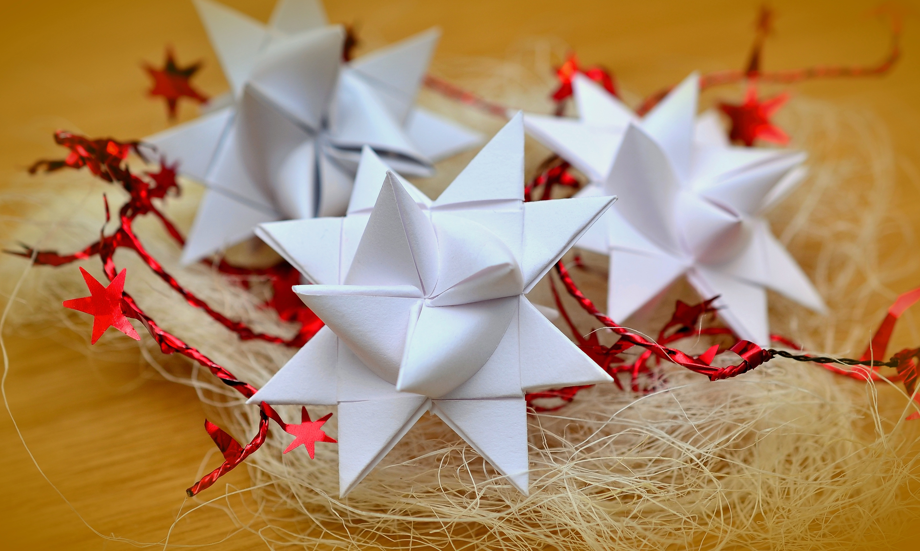 creativity, red, christmas, still life, gift, froebelsterne, gold colored, art and craft, studio shot, shape, decoration, no people, indoors, star shape, HD Wallpaper