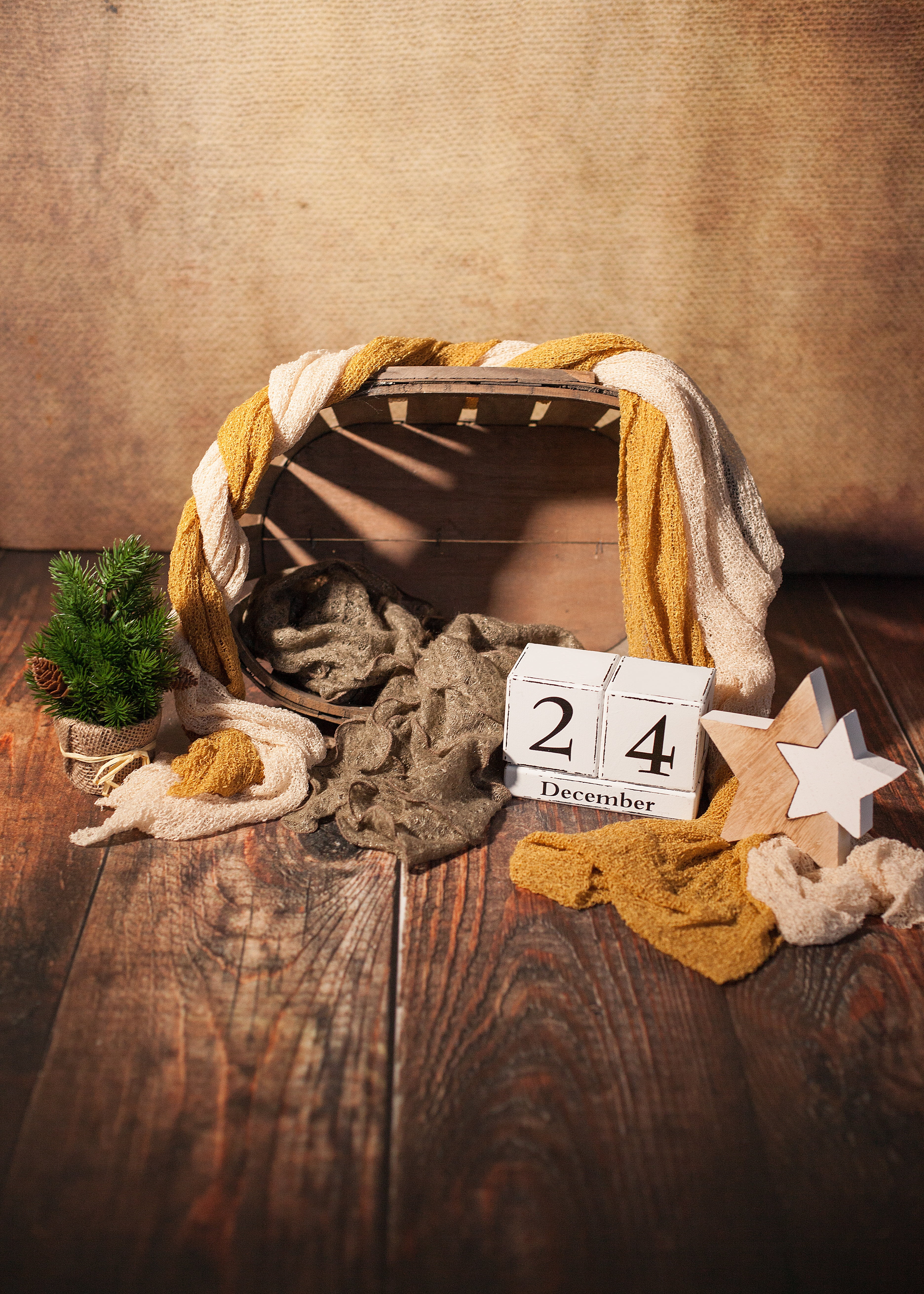 nativity, indoors, photography, table, no people, sack, healthy eating, brown, vegetable, december, large group of objects, cozy, wellbeing, number, freshness, Phone HD Wallpaper