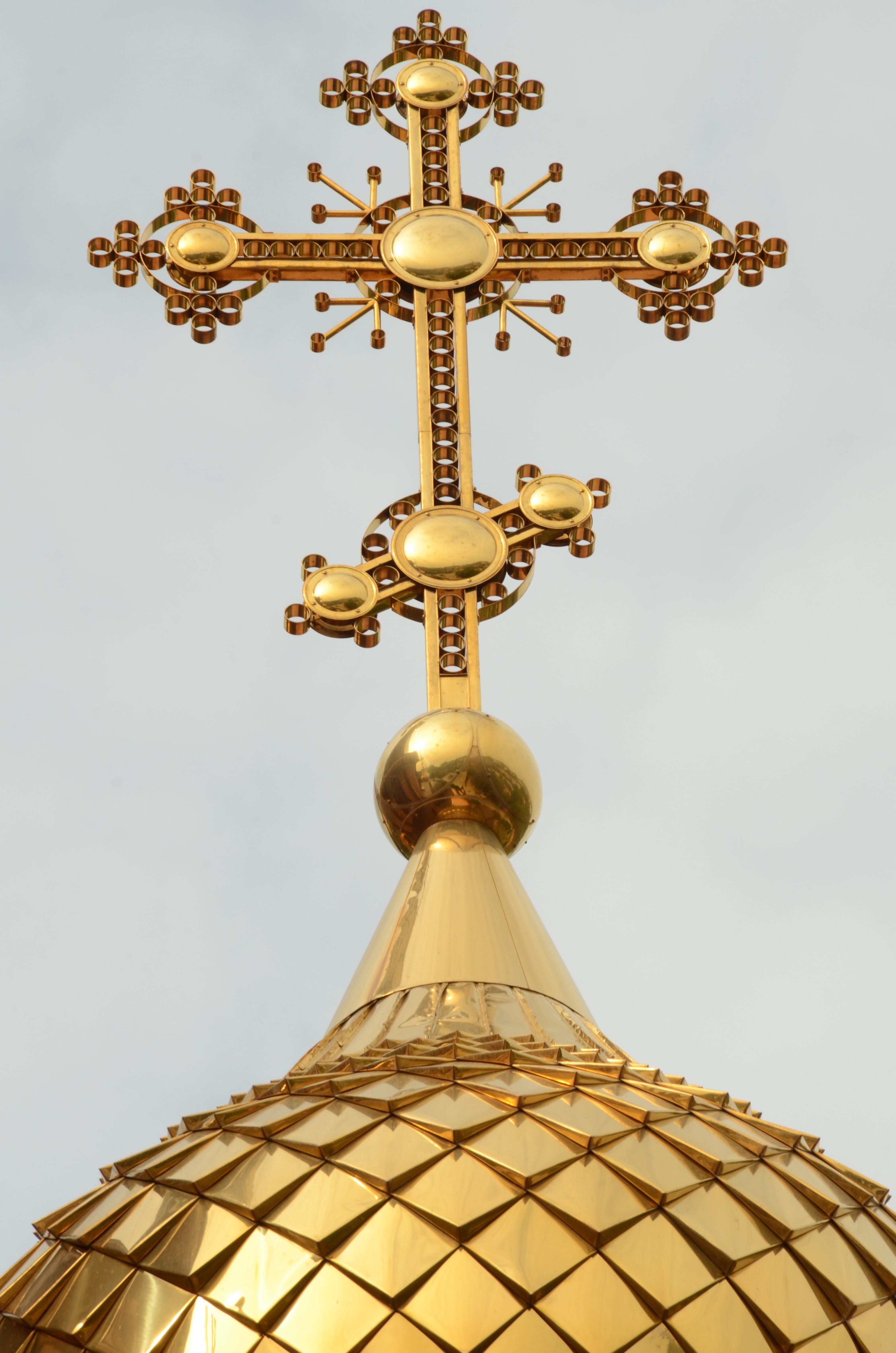 cultures, no people, altea, belief, nature, Gilt, built structure, Cross, Russian, spain, day, art and craft, church, gold colored, 4K, faith, tourism, Phone HD Wallpaper