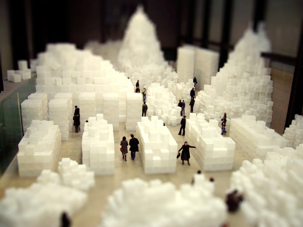 concepts, tilt shift, s, real people, women, table, lot, 480P, decoration, boxes, architecture, food, building, selective focus, person, city, lifestyles, HD Wallpaper
