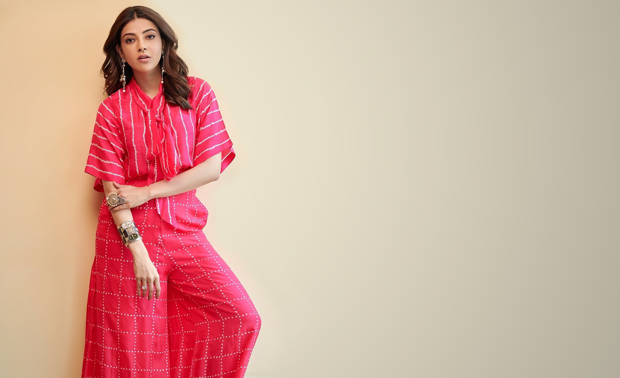 Earrings, Girl, Actresses, Kajal Aggarwal, 1080P, Actress, Bollywood, Brunette, Indian, HD Wallpaper