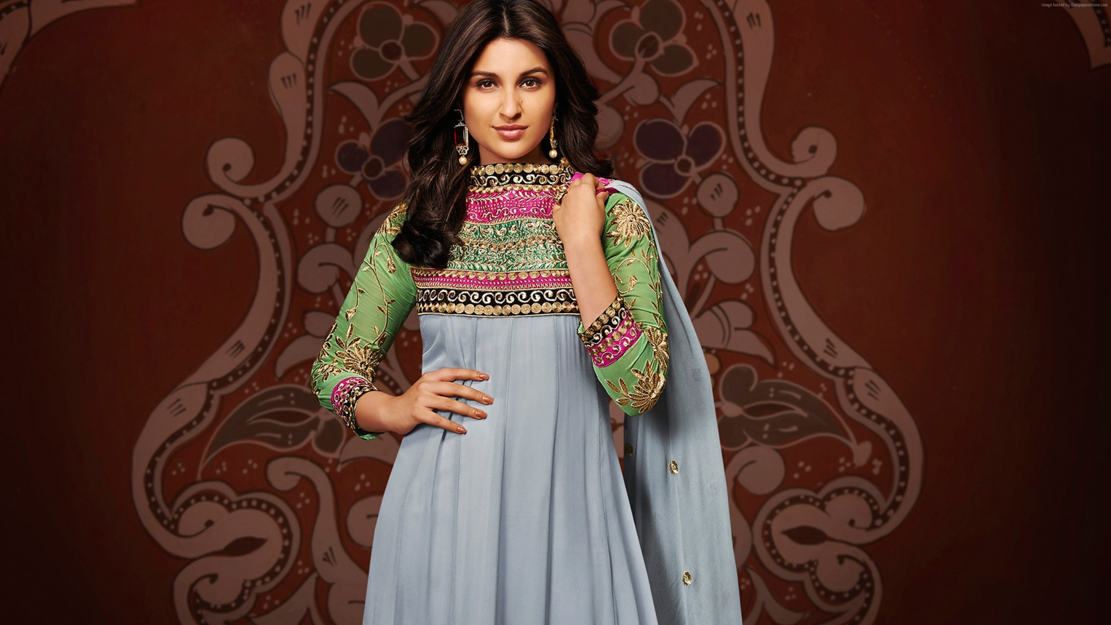 young women, young adult, adult, front view, beauty, fashion, 4K, Parineeti Chopra, three quarter length, smiling, clothing, ornate, Bollywood, standing, HD Wallpaper