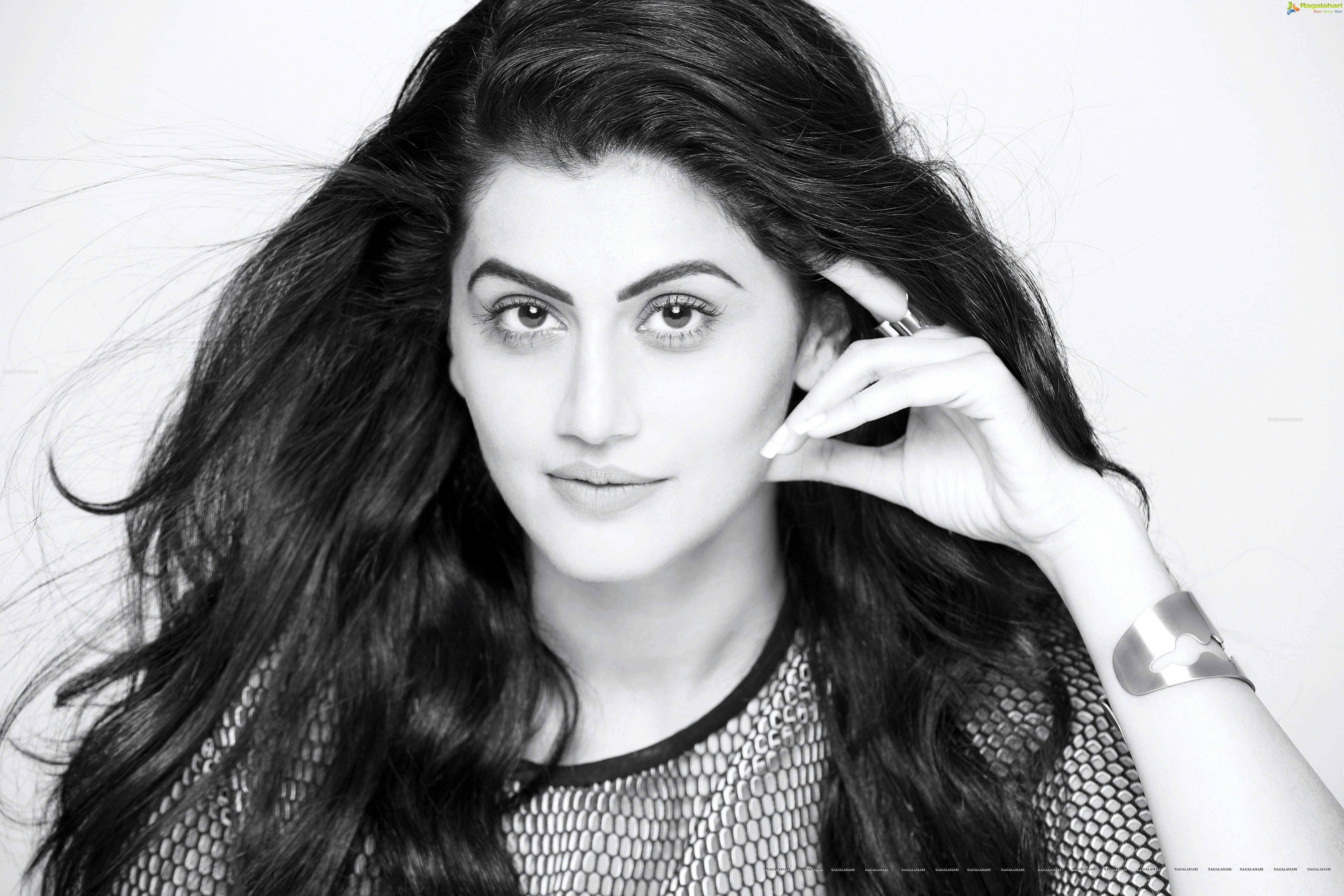 Model, Bollywood, Taapsee Pannu, 4K, Actress, 5K, HD Wallpaper