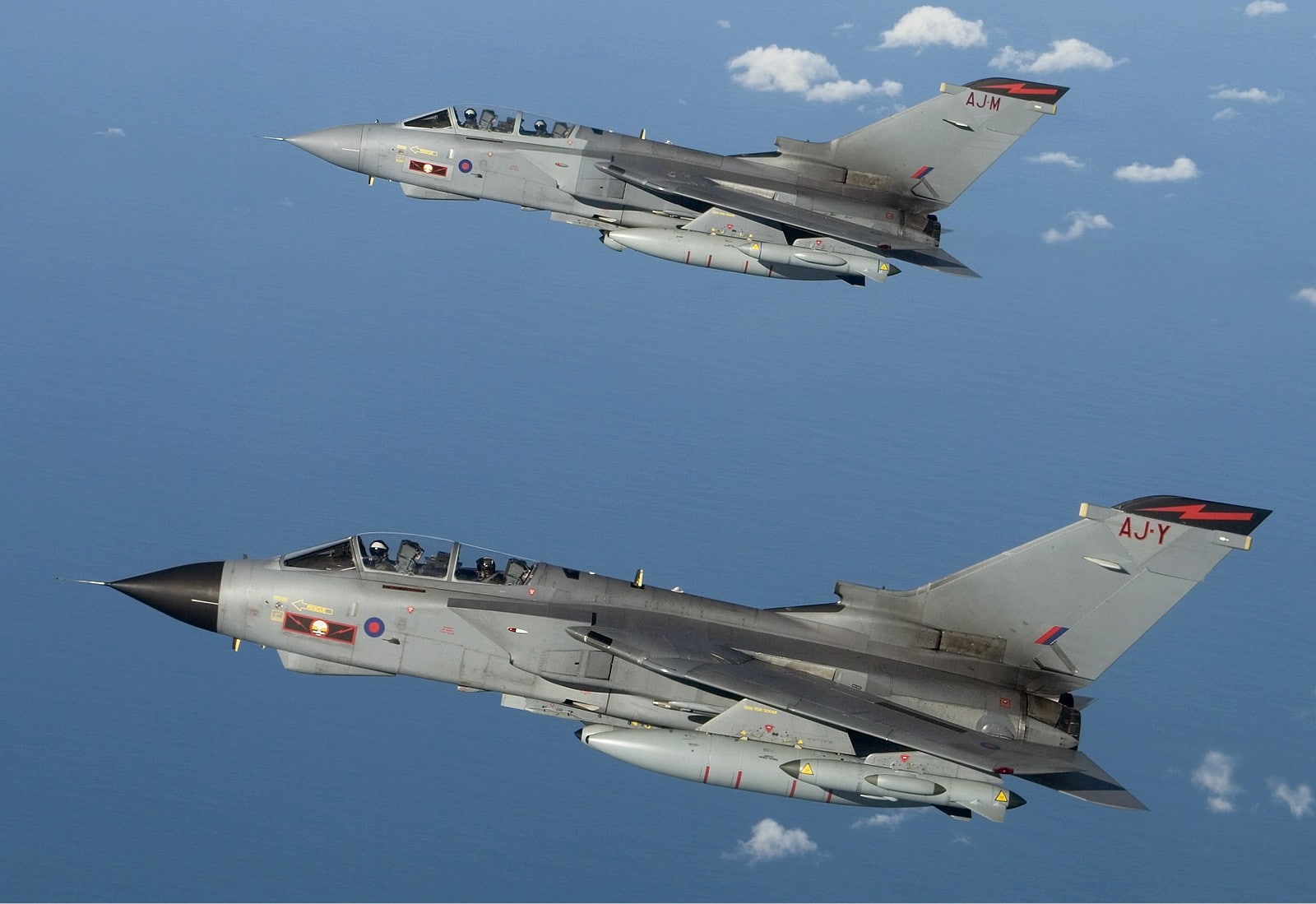 formation flying, explosive, side view, aerospace industry, day, on the move, mid-air, Royal Air Force, plane, Panavia Tornado GR4, navy, military, airplane, HD Wallpaper