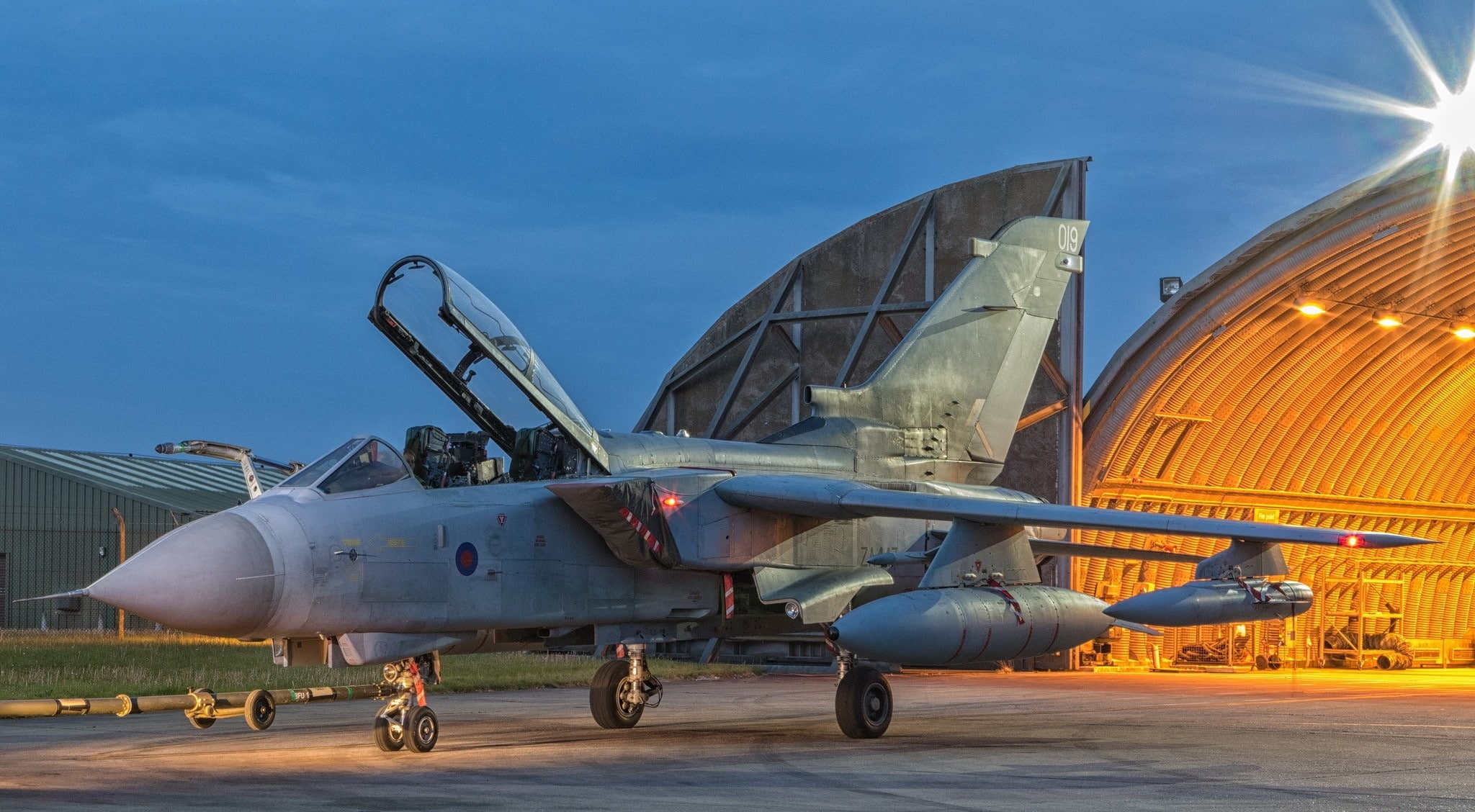 Parking, the evening, Panavia Tornado, 1080P, the plane, HD Wallpaper