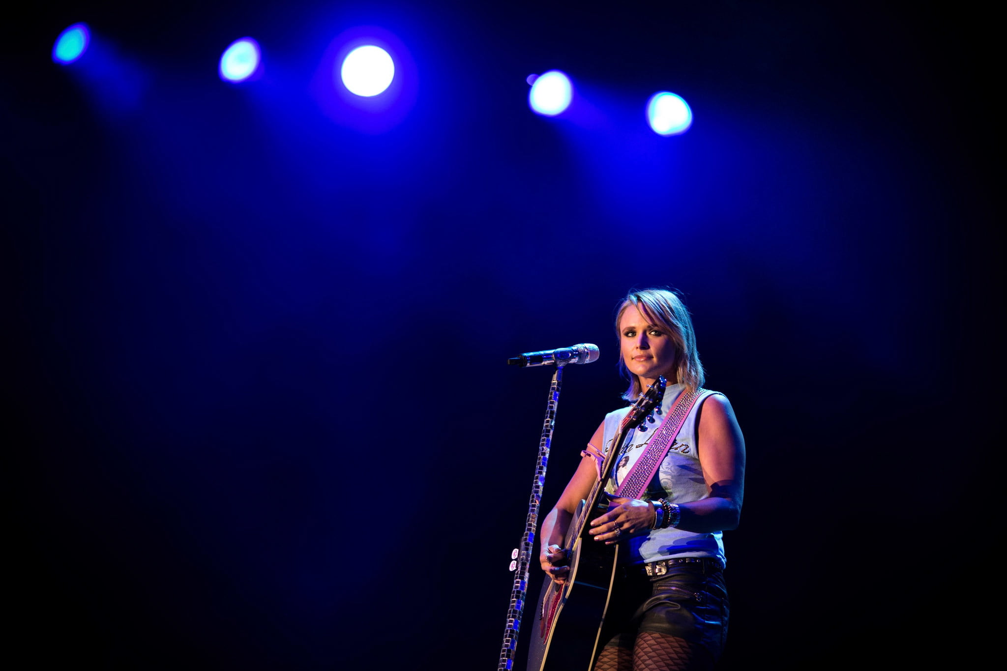 1080P, popular Music Concert, miranda, beautiful, playing, musical Instrument, guitarist, live Event, country, party - Social Event, arts culture and entertainment, HD Wallpaper