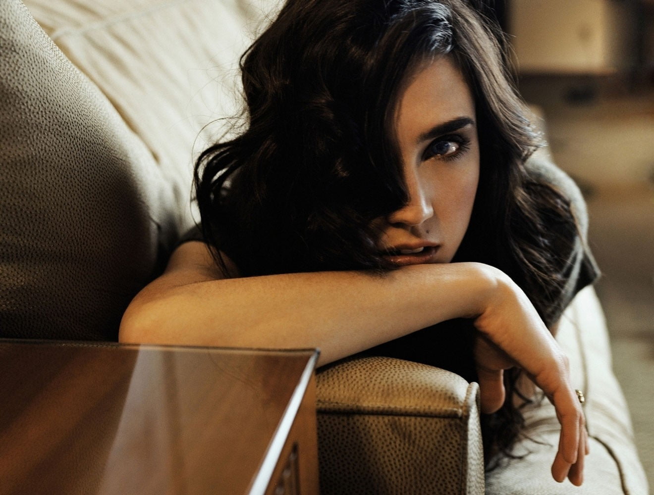 blue eyes, women, contemplation, indoors, one person, young adult, relaxation, lifestyles, hair, adult, 720P, looking at camera, actress, sitting, shirt, HD Wallpaper