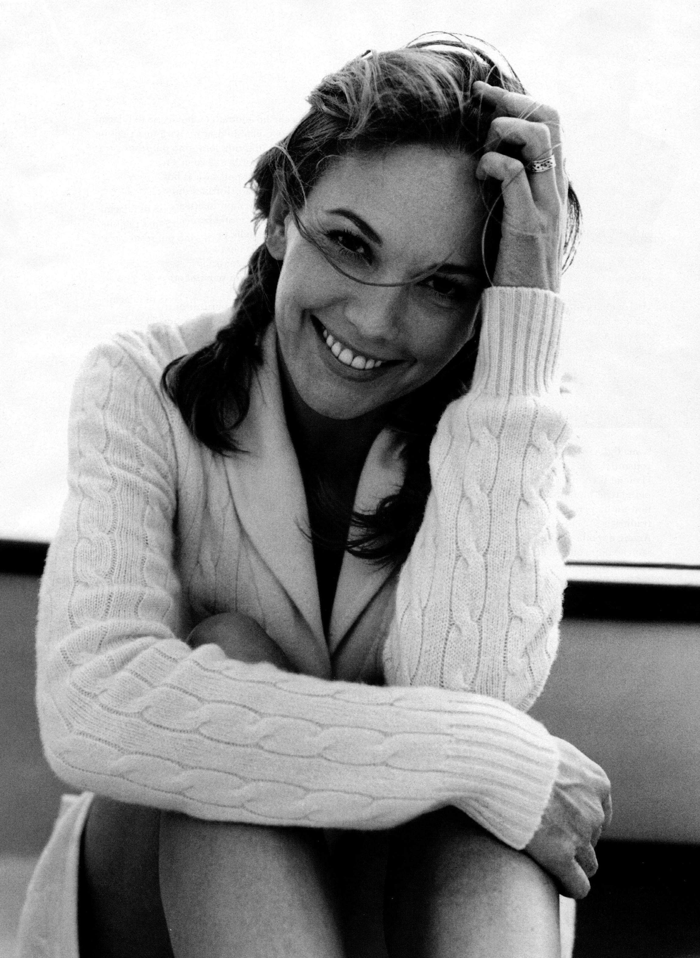 young men, Diane Lane, young adult, sitting, portrait, casual clothing, indoors, actress, clothing, winter, smiling, women, front view, emotion, hairstyle, Phone HD Wallpaper