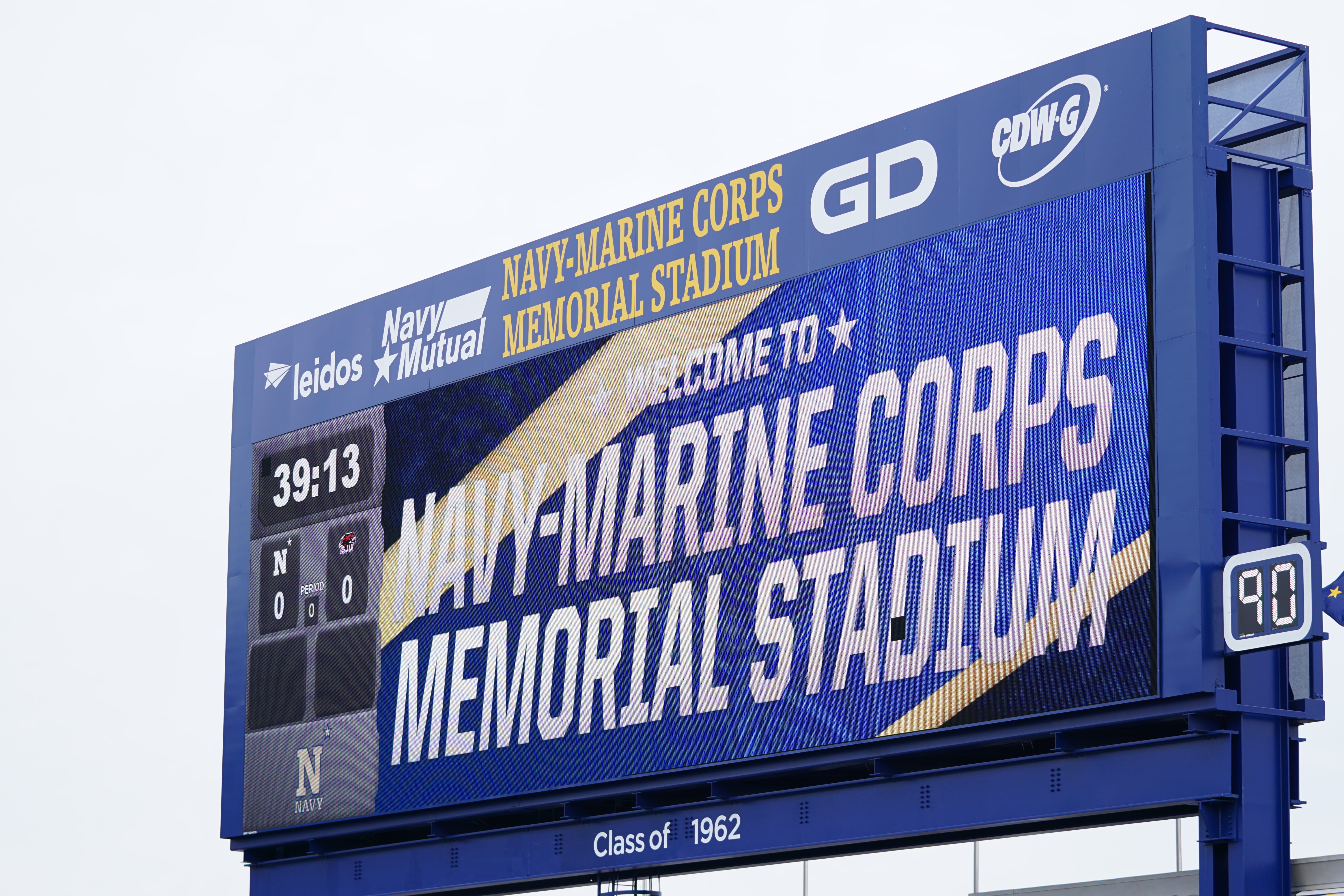 stadium, clothing, western script, credit card, id cards, arrival departure board, billboard, architecture, jaw, scoreboard, guidance, memorial, communication, HD Wallpaper