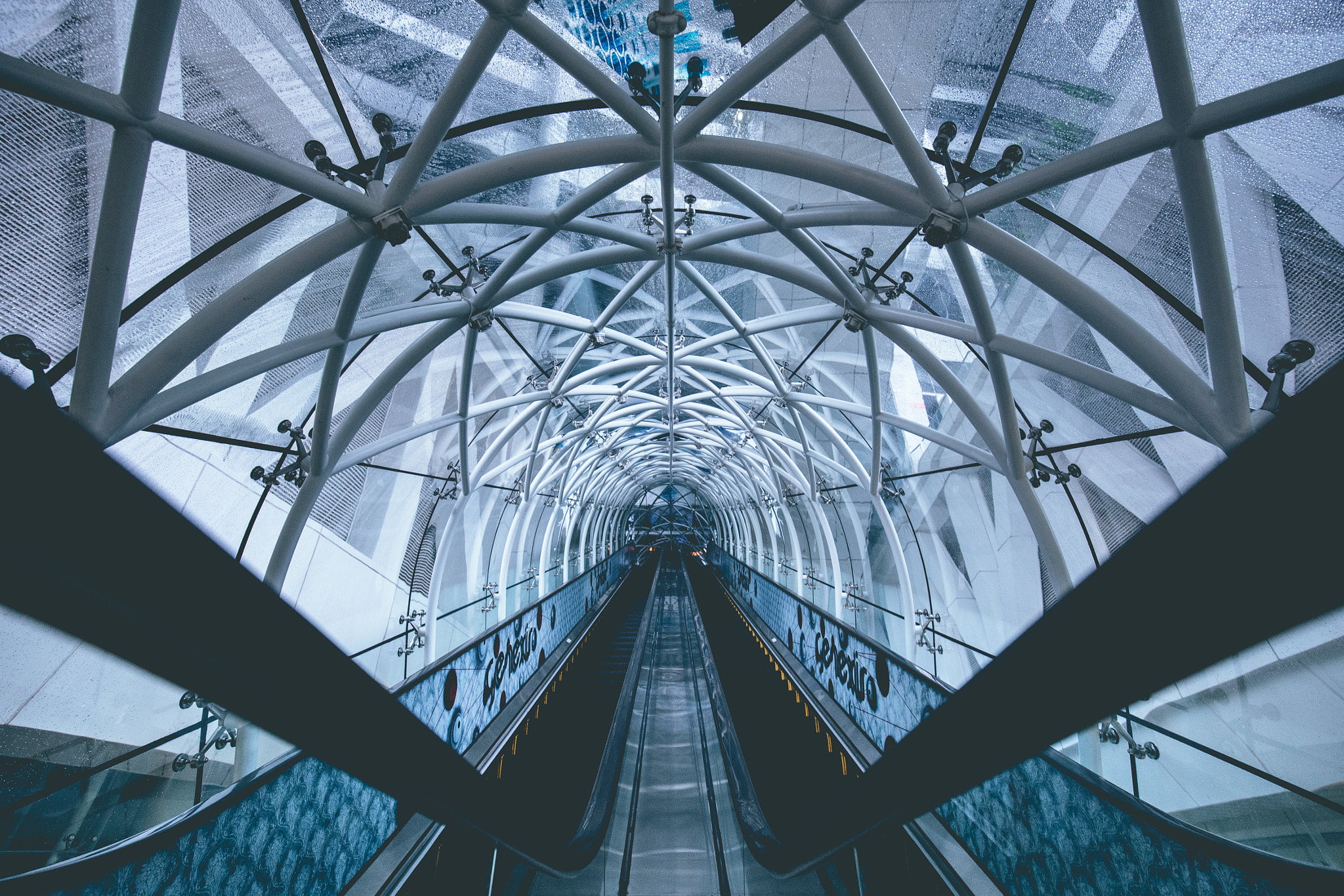 day, built structure, travel destinations, bridge, indoors, transportation, diminishing perspective, modern, pattern, metal, bridge - man made structure, HD Wallpaper