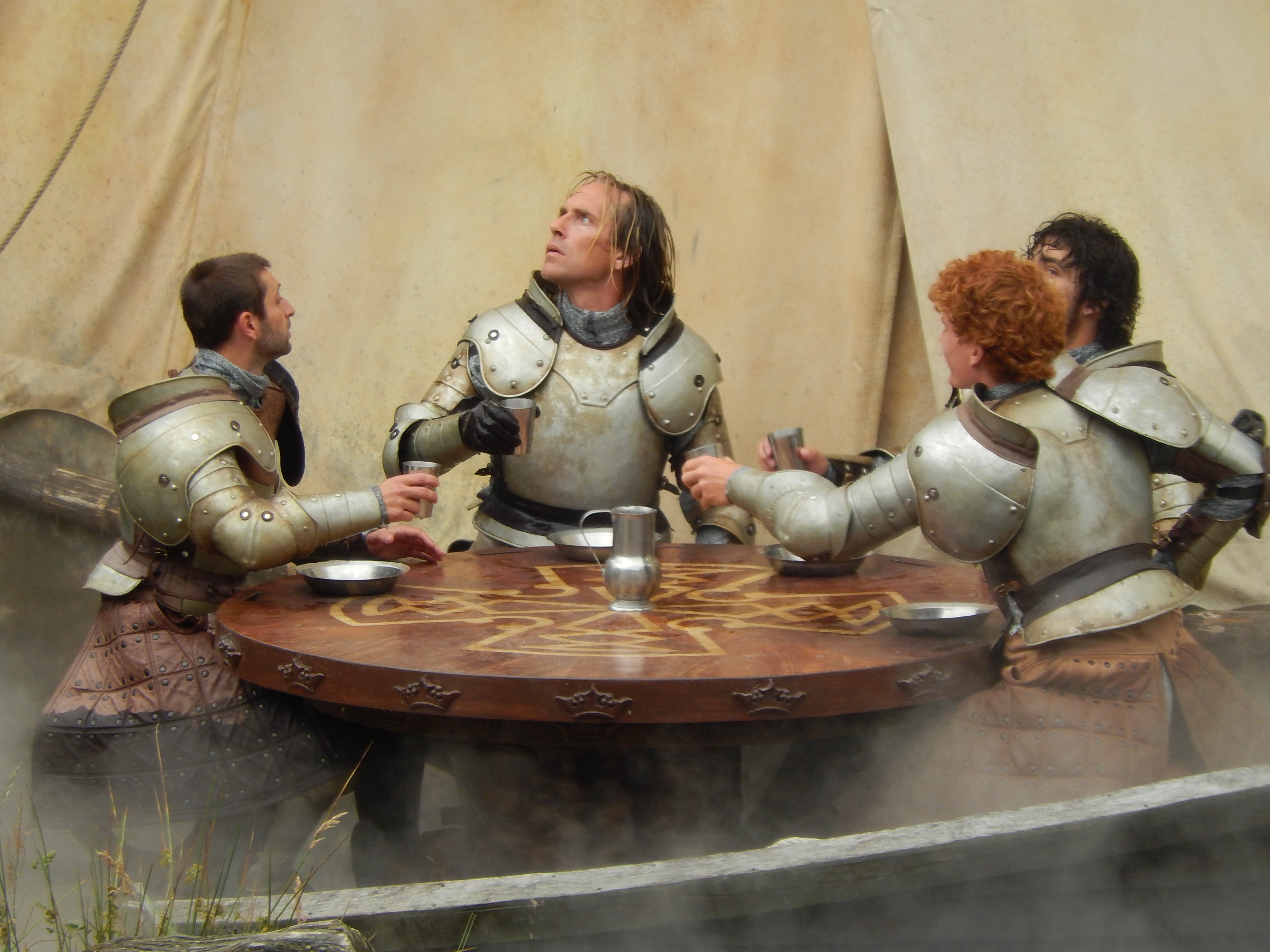 lifestyles, battle, photo, middle ages, drink, armor, togetherness, adult, indoors, knights, armed Forces, men, sitting, four, army, war, table, food and drink, HD Wallpaper