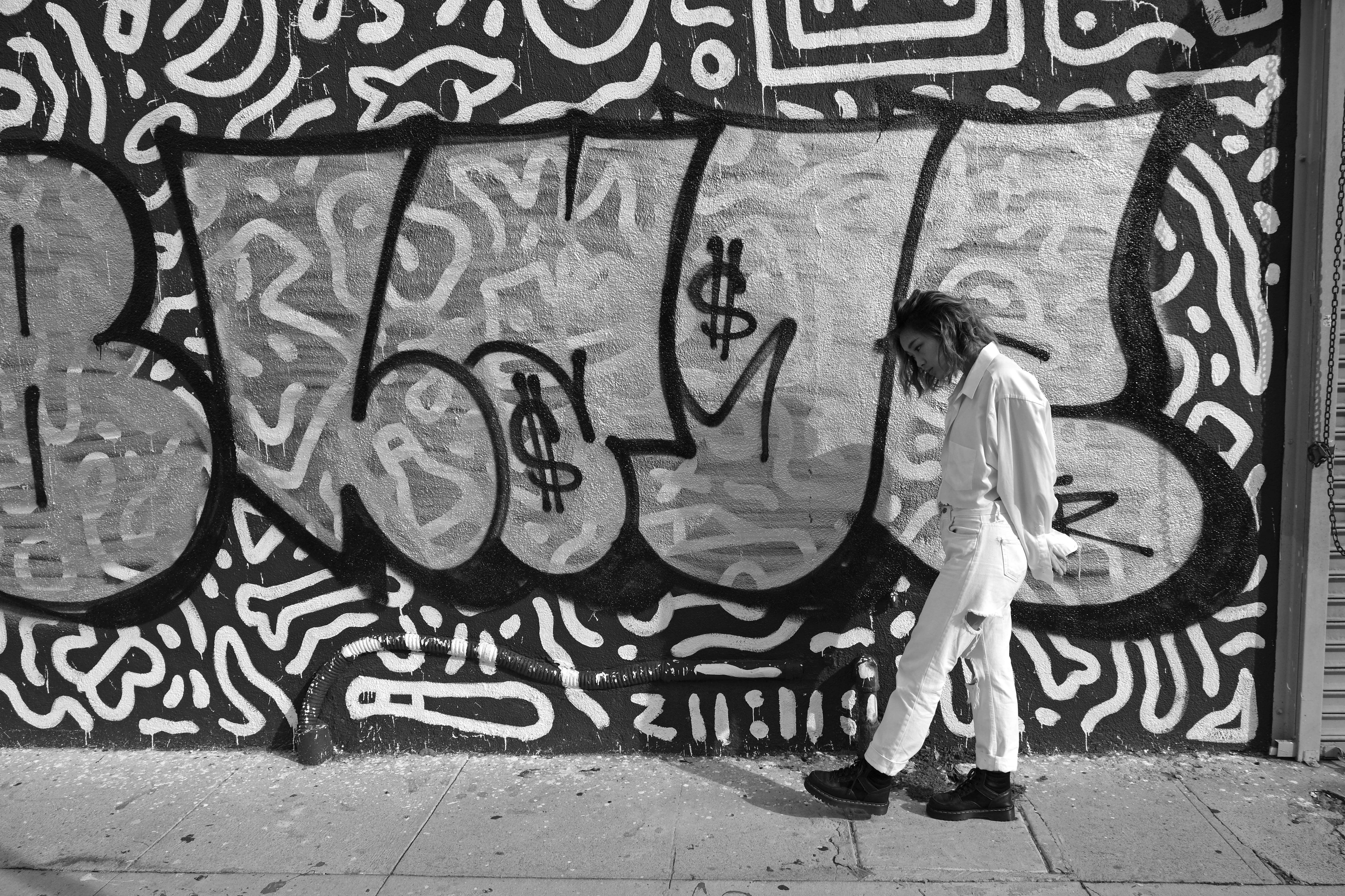 day, casual clothing, dtla, mural, apparel, building exterior, text, shoe, pattern, 5K, downtown, leisure activity, full length, human, art, walking, clothing, HD Wallpaper