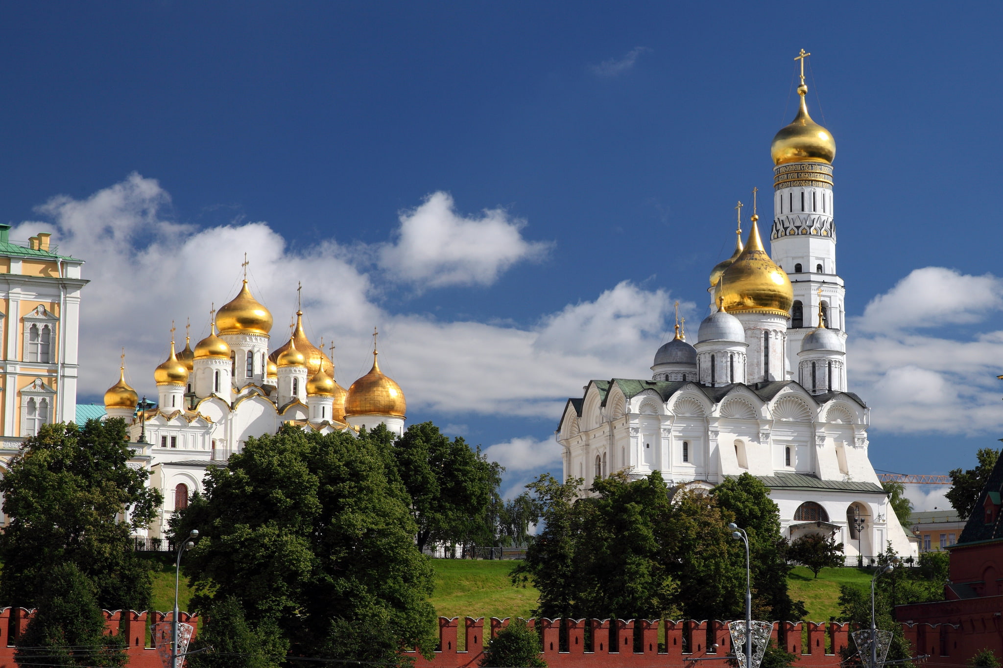 spire, Cathedral of the Archangel, 1080P, tree, mosque, religion, Russia, outdoors, building exterior, spirituality, cloud - sky, travel destinations, HD Wallpaper