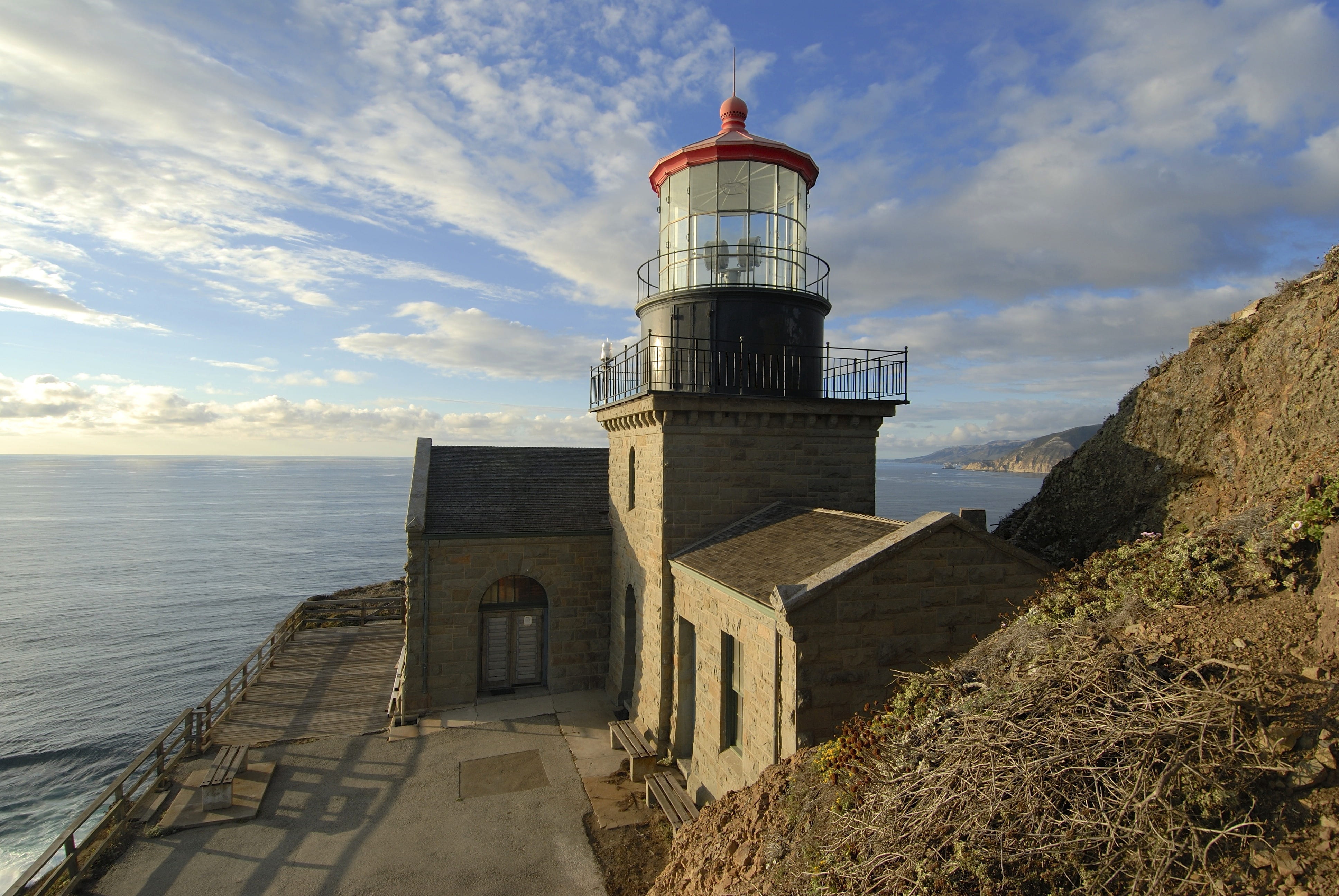 guidance, no people, outside, built structure, tower, lighthouse, 4K, sunlight, building, architecture, history, ocean, building exterior, water, california, HD Wallpaper