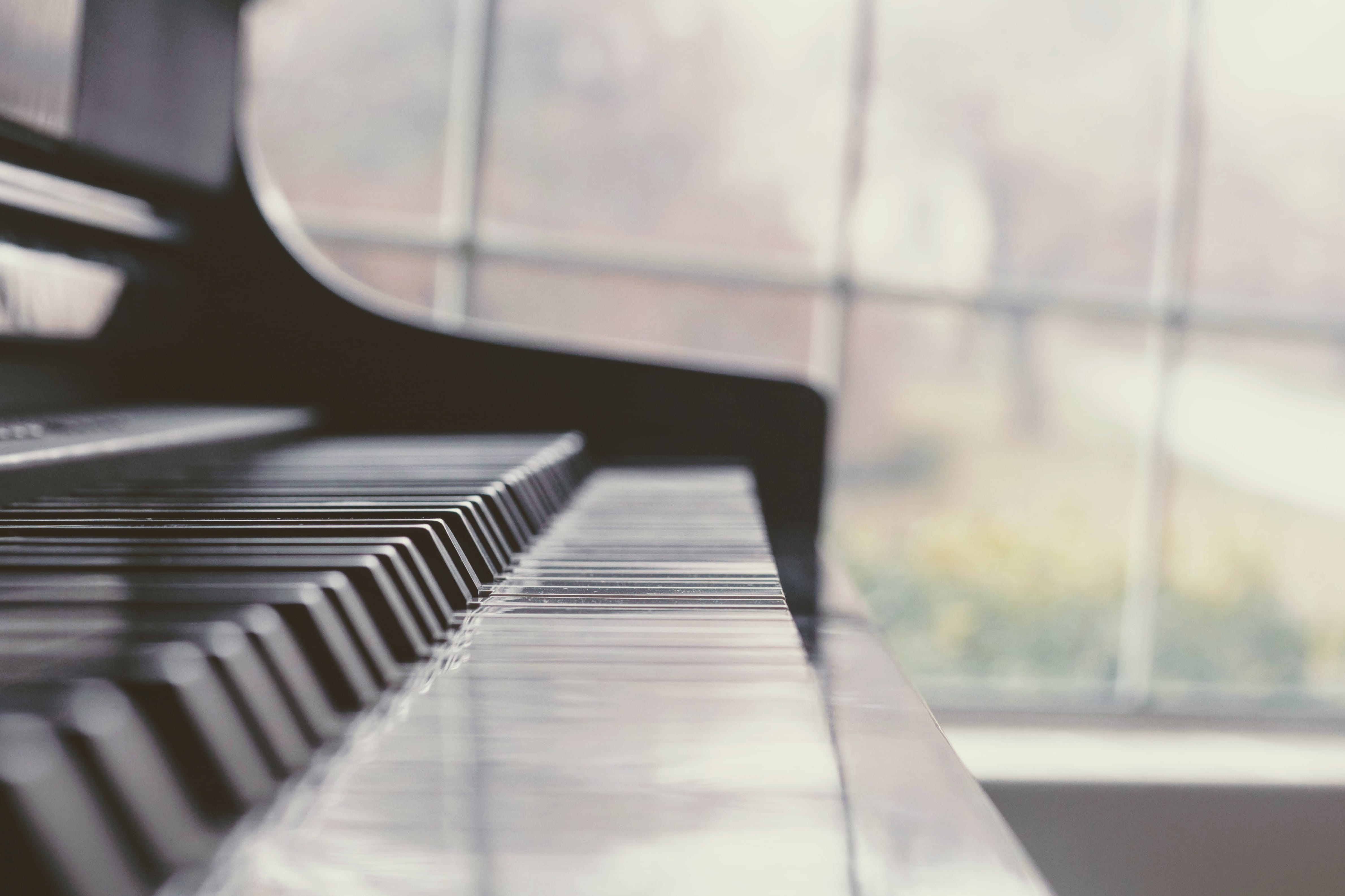 4K, day, banister, brown, window, fiddle, handrail, goblet, violin, absence, close-up, music, musical equipment, keyboard instrument, upright piano, reflection, HD Wallpaper