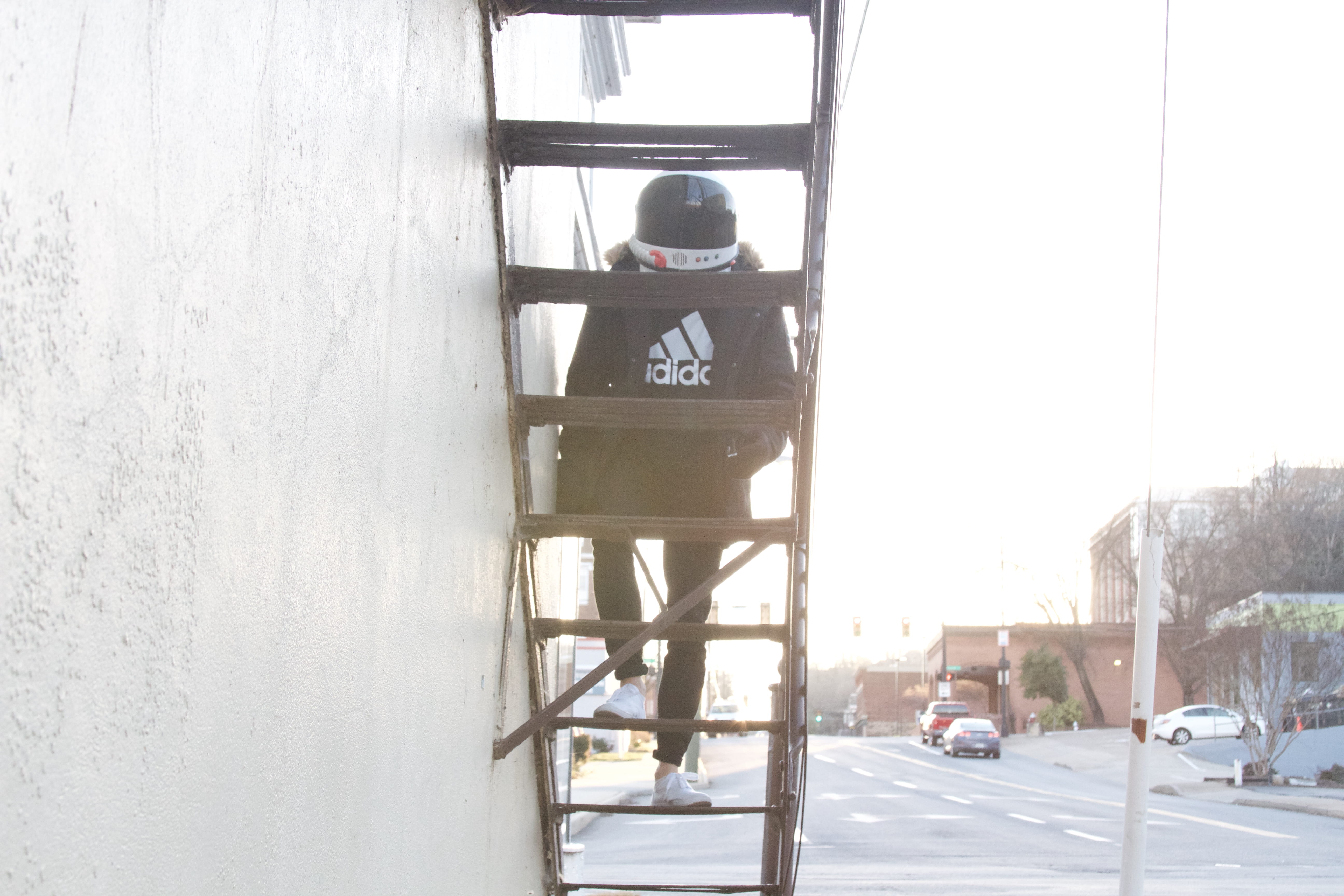 5K, climbing, incidental people, connection, dope, nature, sunlight, mode of transportation, outdoors, day, step, city, street, architecture, road, building exterior, HD Wallpaper