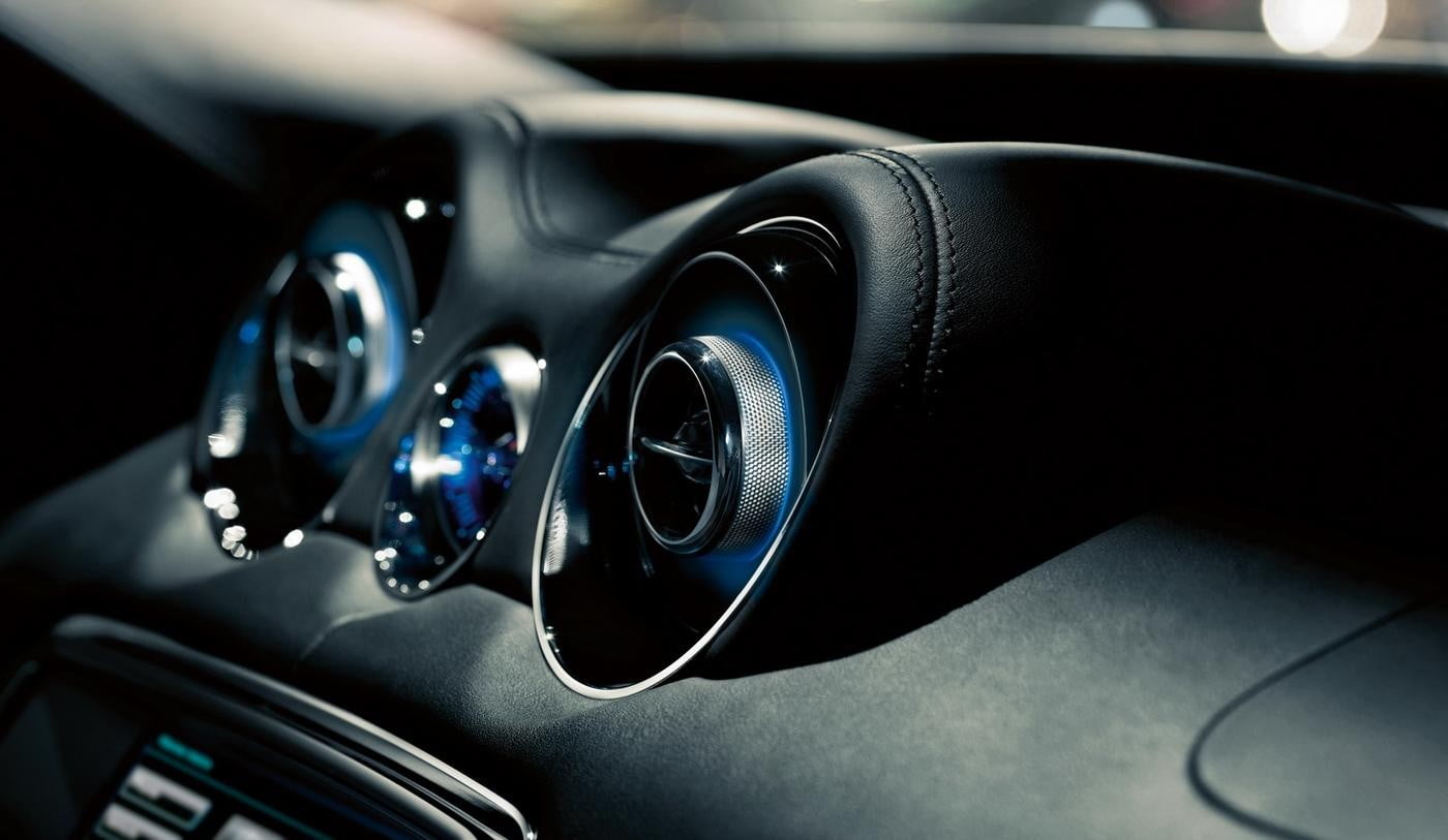 vehicle part, vehicle, personal land vehicle, black color, control panel, wheel, Jaguar, steering wheel, control, black, luxury, 720P, mode of transportation, HD Wallpaper
